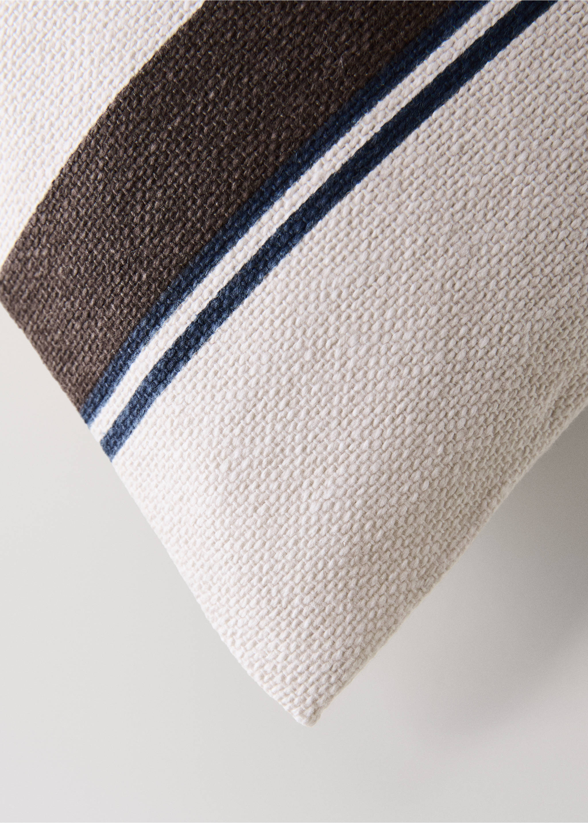 Cotton striped cushion cover 30x50cm - Details of the article 1, Brown. Ref: 37011472-00.