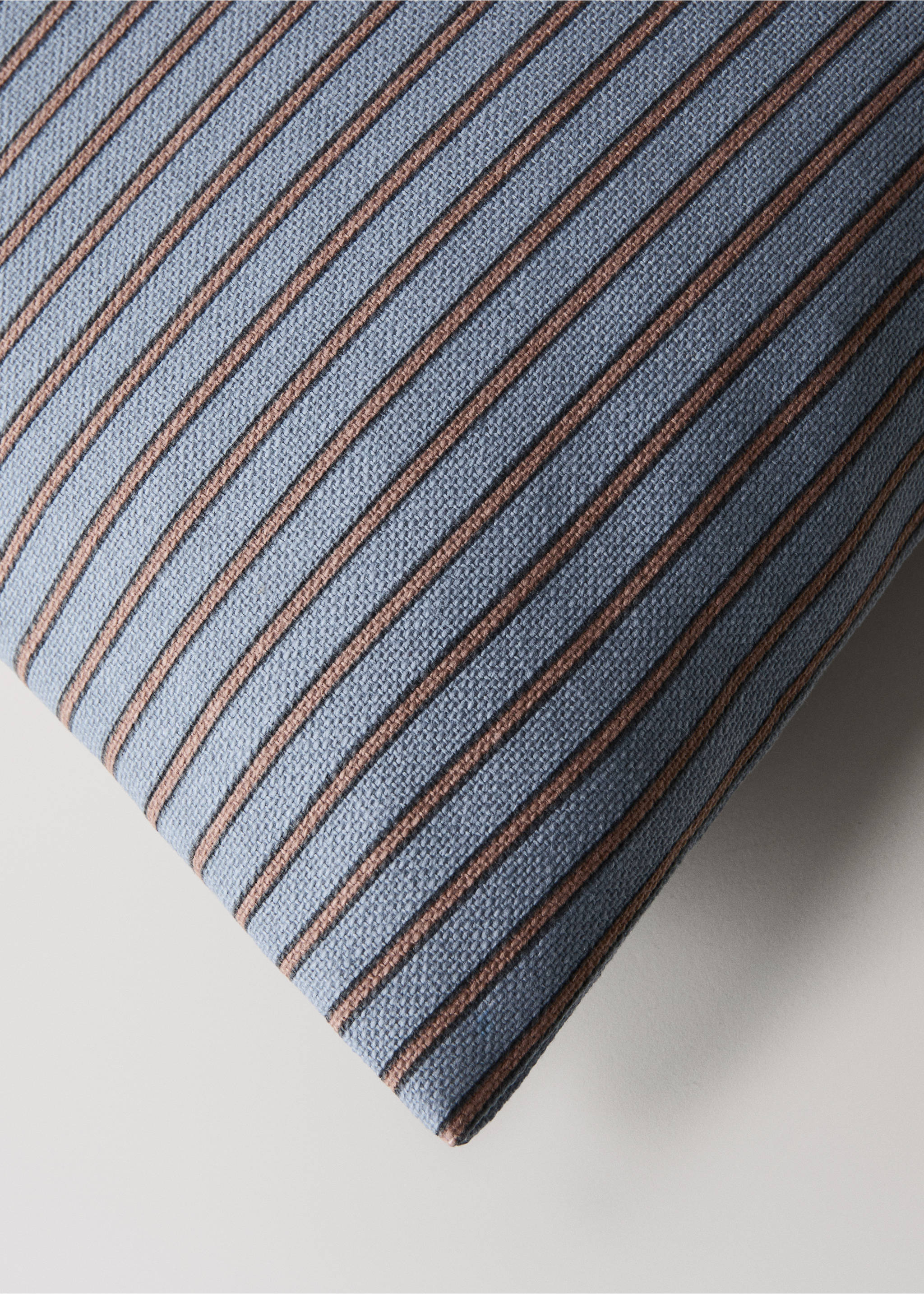 Cotton cushion cover with printed stripes 45x45 cm - Details of the article 1, Aqua Green. Ref: 37011473-00.