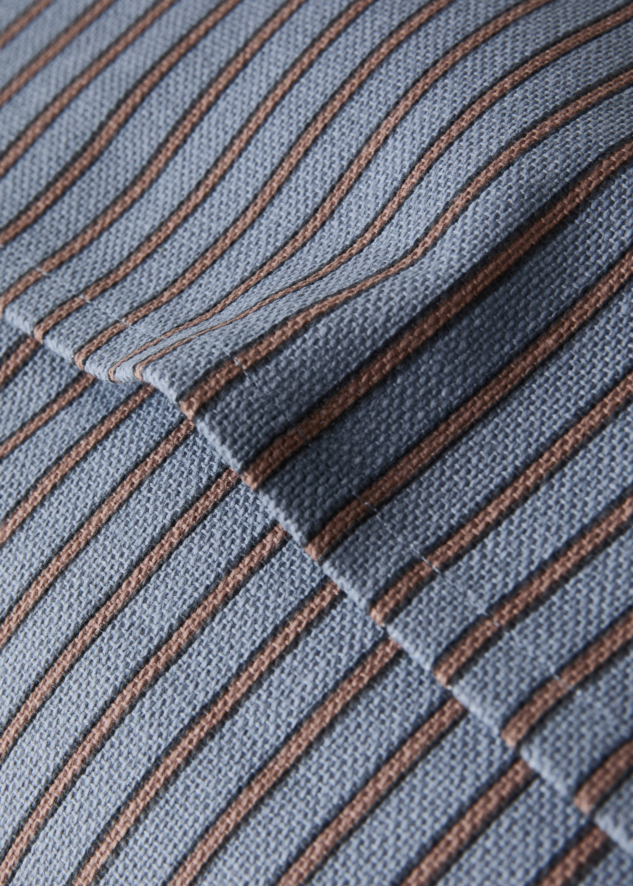 Cotton cushion cover with printed stripes 45x45 cm - Details of the article 2