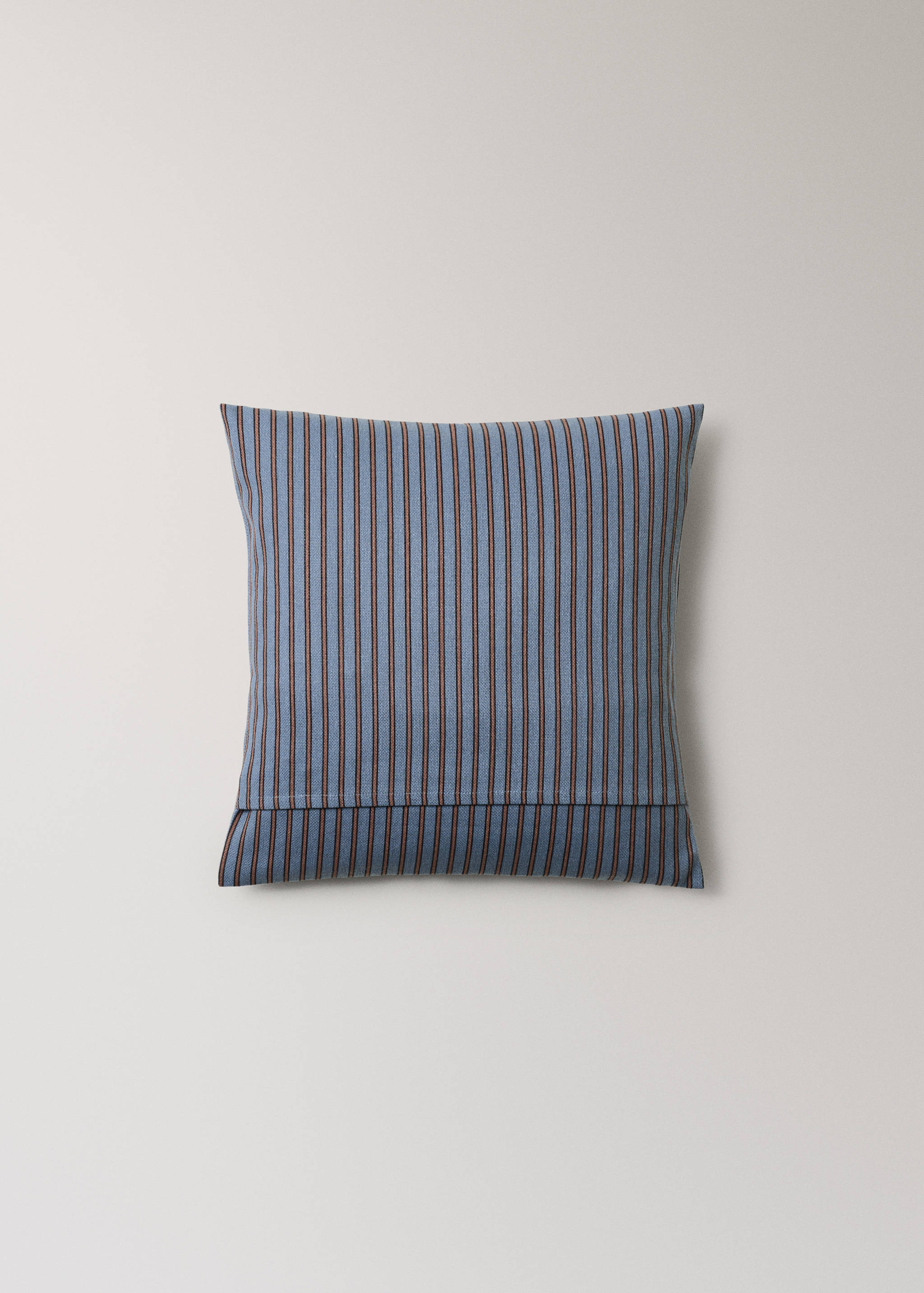 Cotton cushion cover with printed stripes 45x45 cm - Details of the article 4