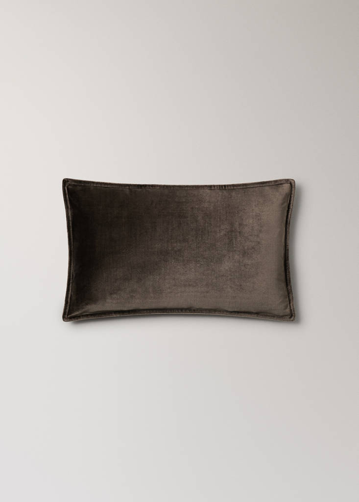 Velvet-effect cushion cover 30x50 cm — Brown