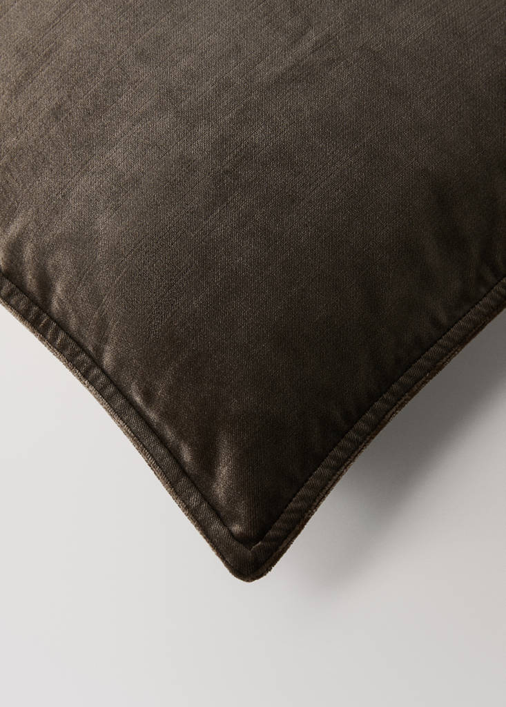 Velvet-effect cushion cover 45x45 cm — Brown