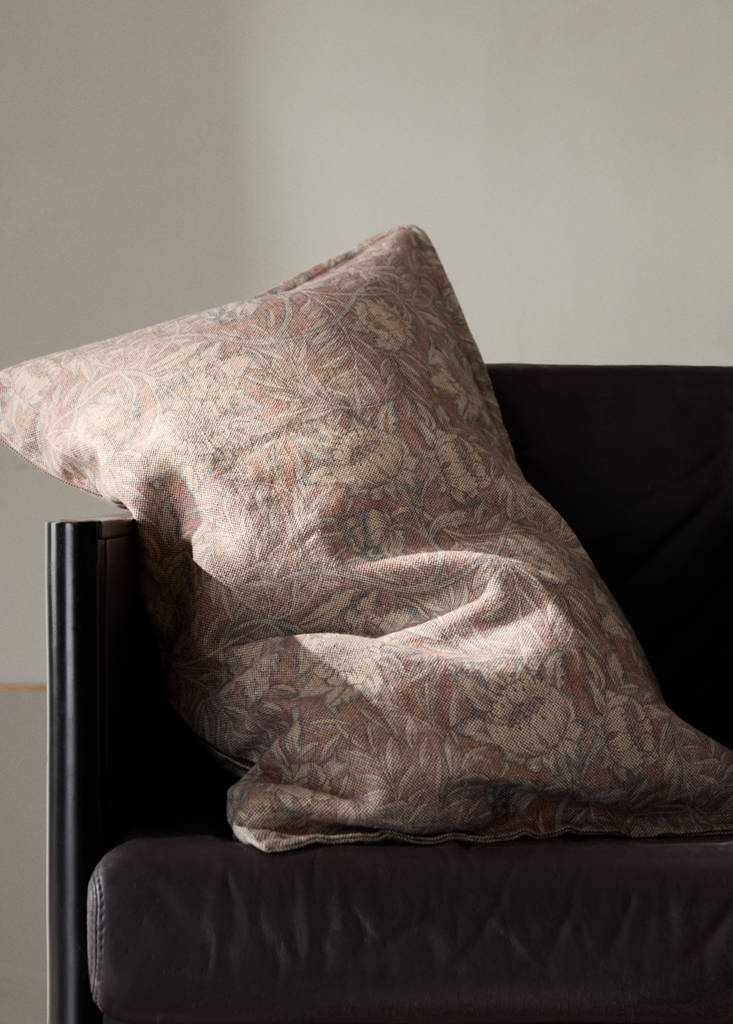 Floral print cotton-linen cushion cover 40x60 cm — Pink