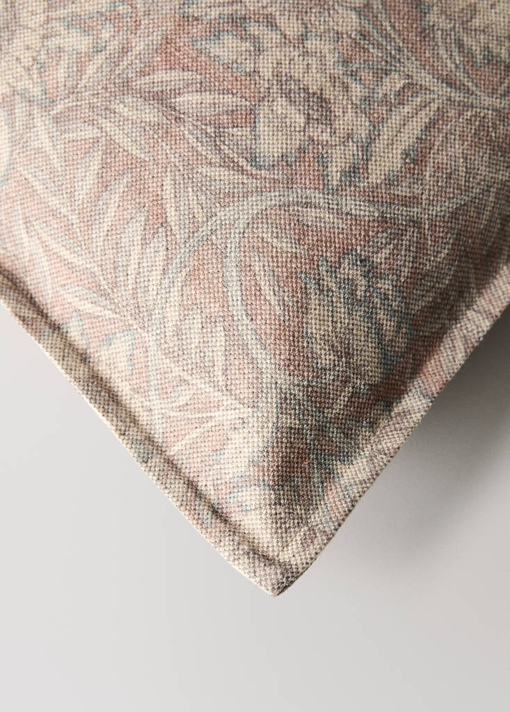 Floral print cotton-linen cushion cover 40x60 cm — Pink