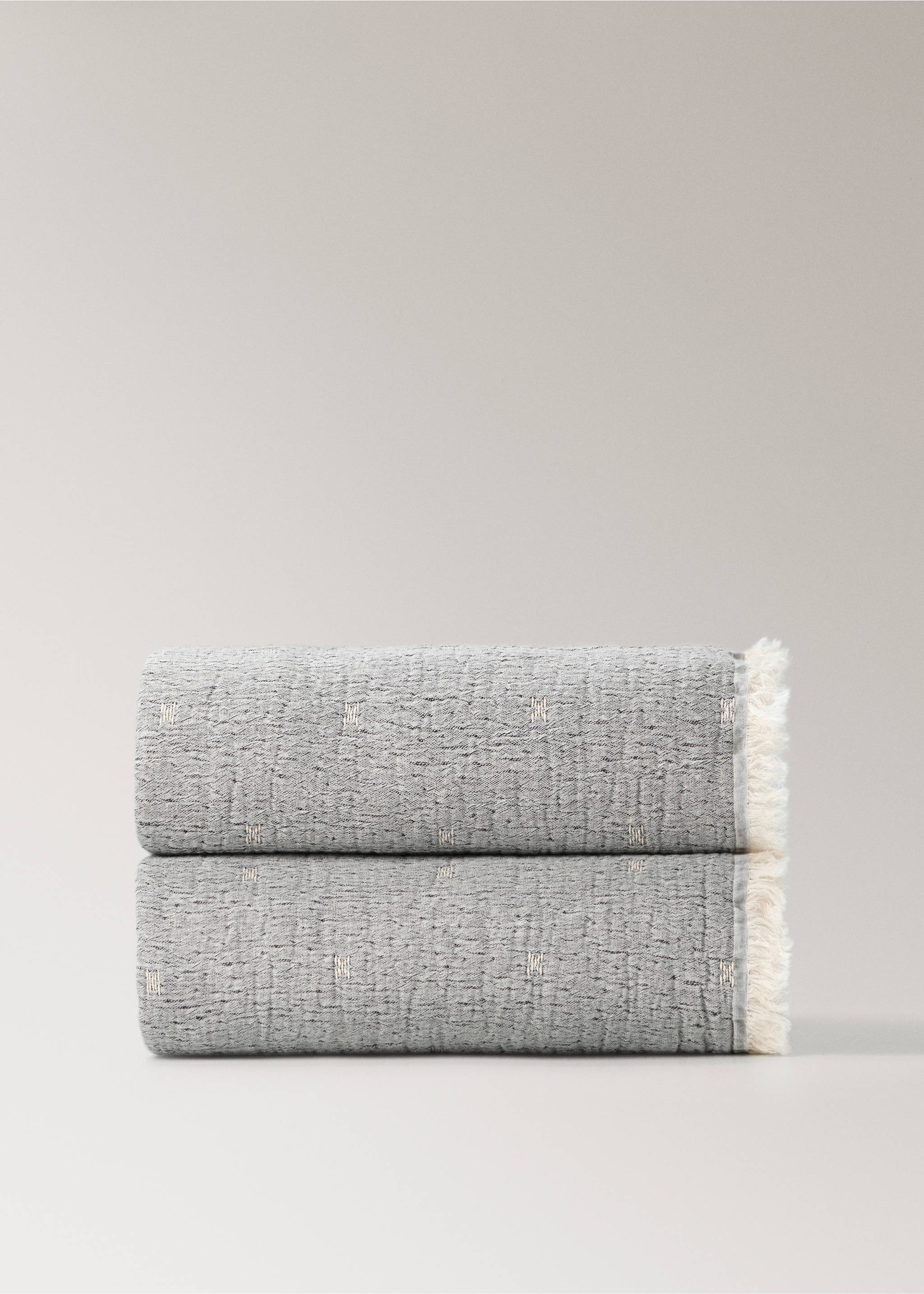 Textured cotton throw with fringes - Article without model, Grey. Ref: 37011488-00.