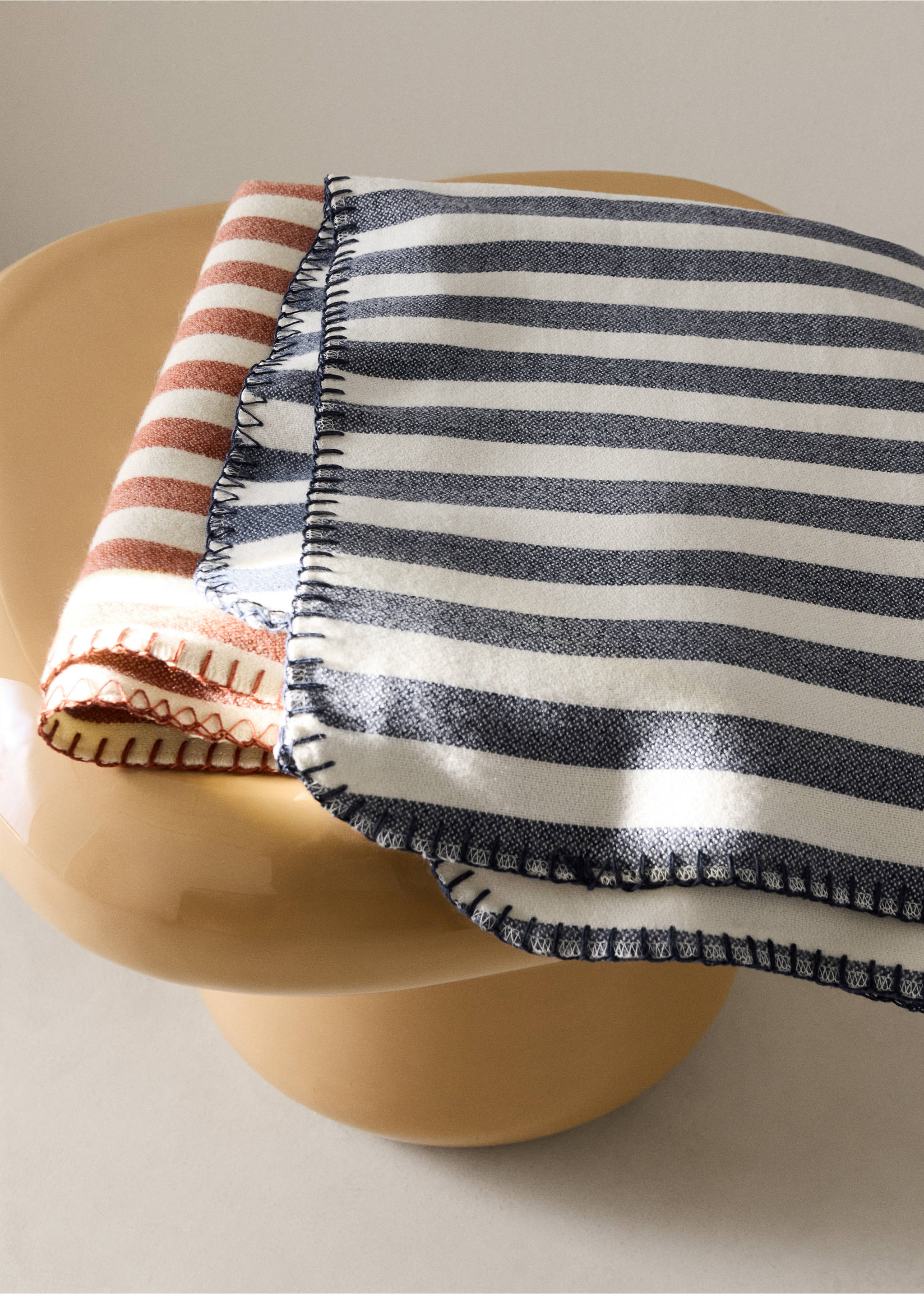Striped blanket 70x100 cm - General plane, Navy. Ref: 37011490-00.