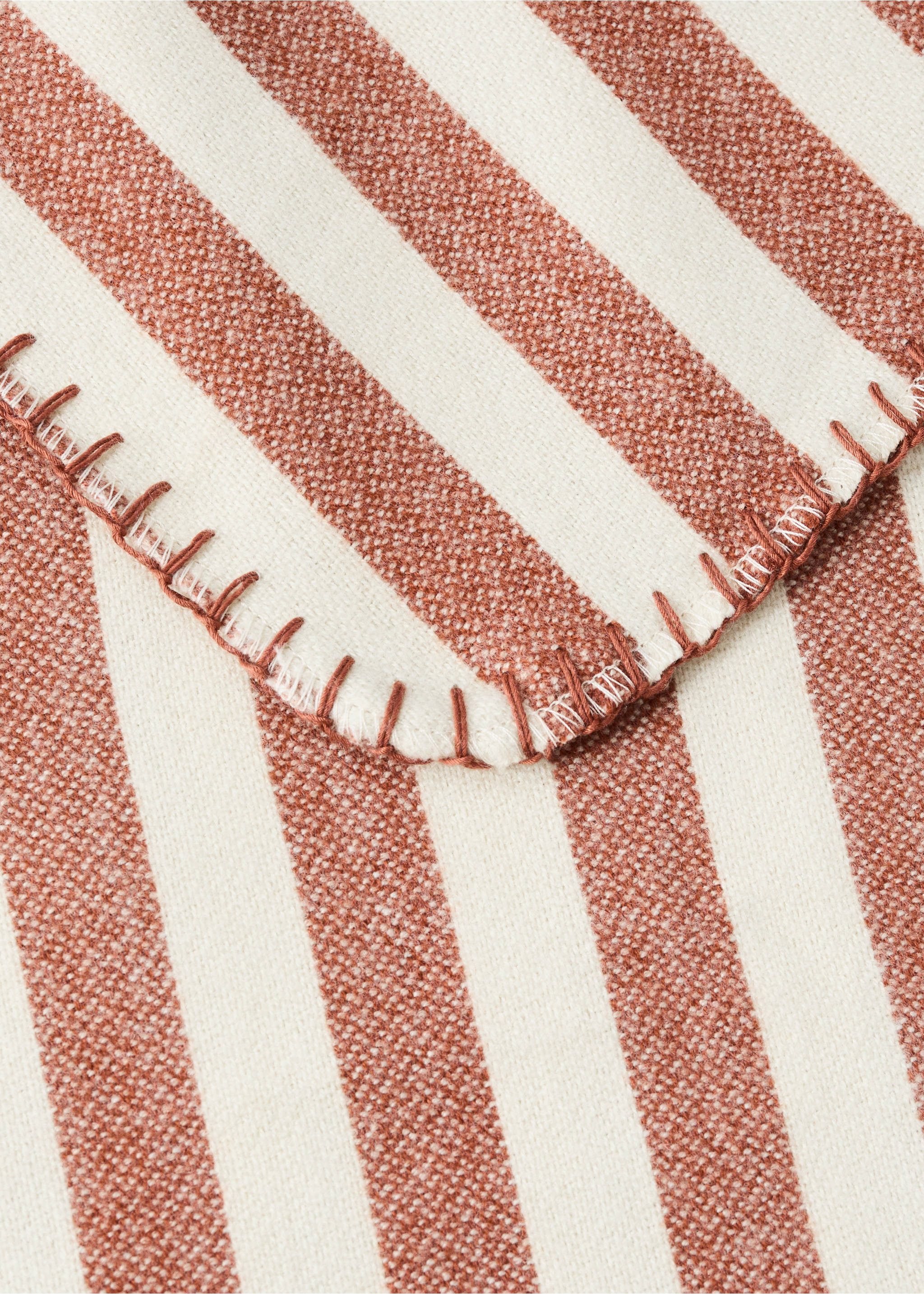 Striped blanket 70x100 cm - Details of the article 2, Russet. Ref: 37011490-00.