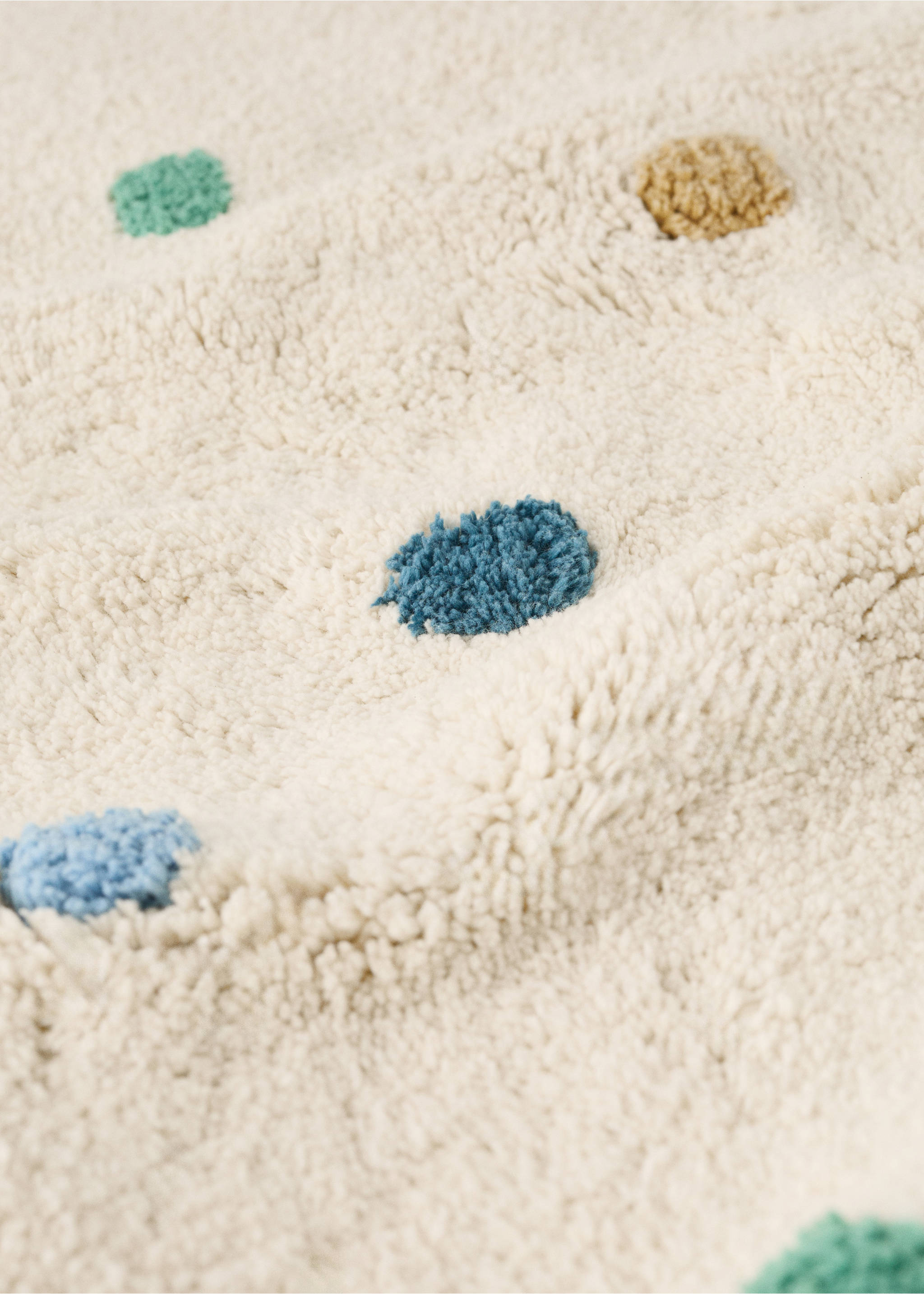 100% cotton tufted polka dot rug - Details of the article 2, Navy. Ref: 37011492-00.