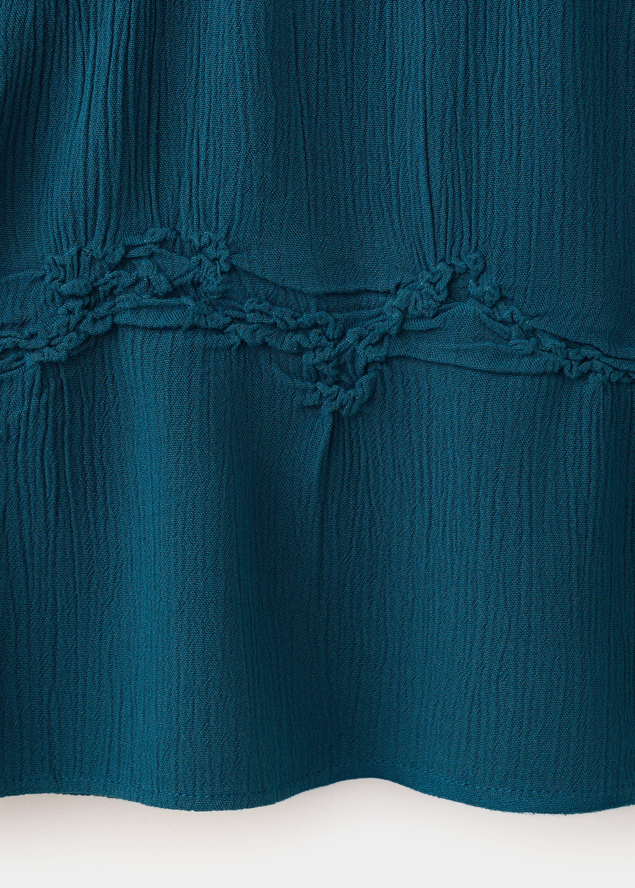 Fluid top with gathered detail - Details of the article 0