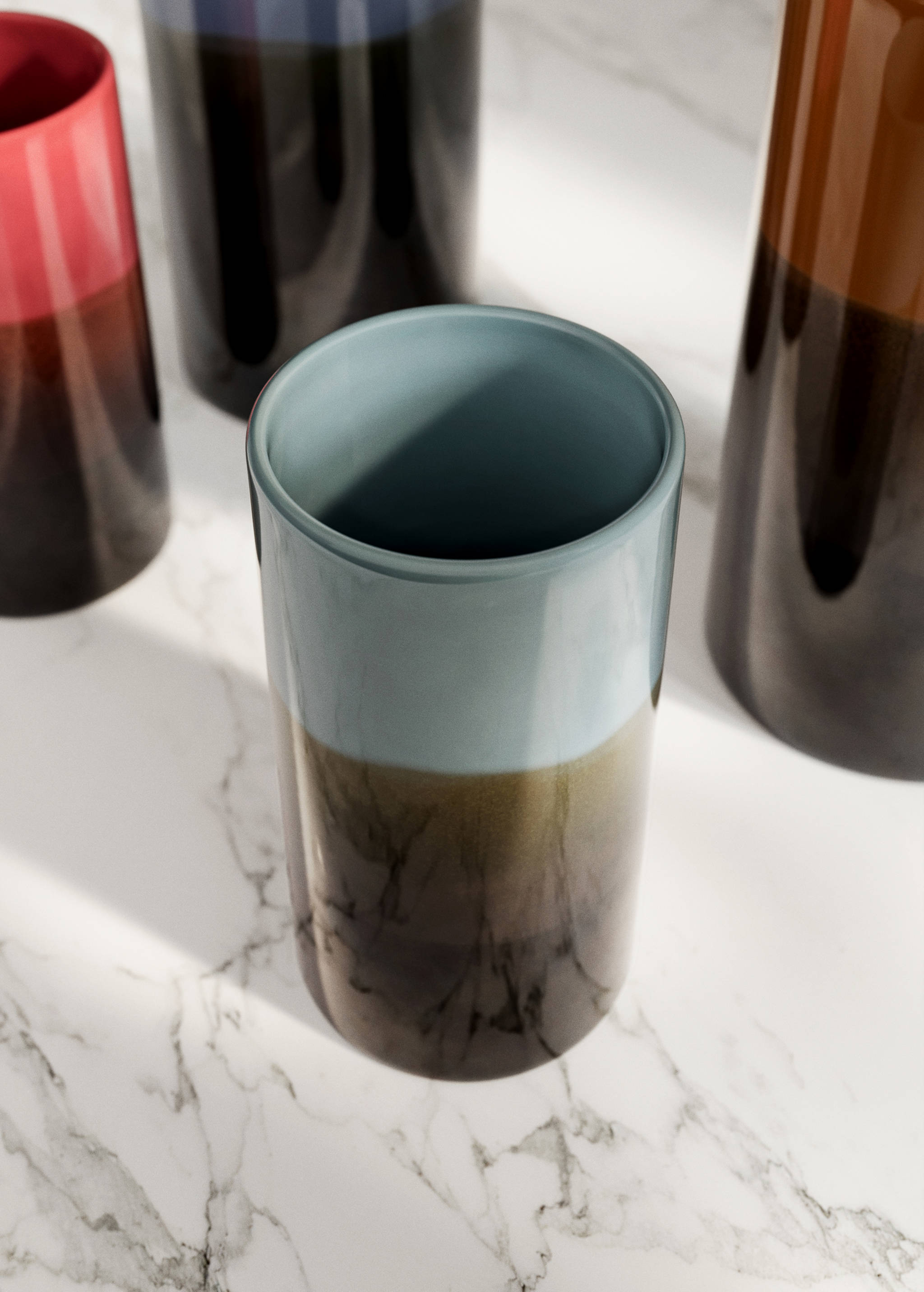 Medium two-tone earthenware vase - General plane