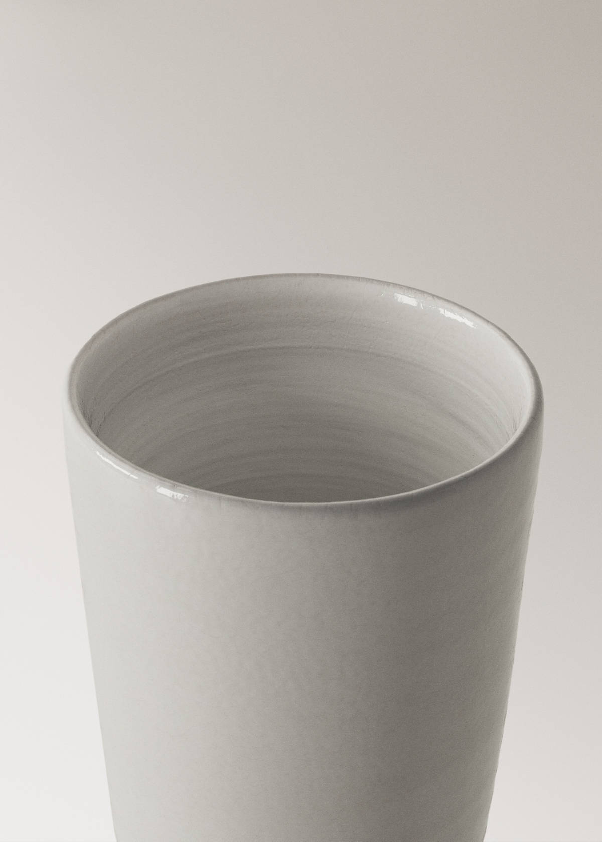 Tall terracotta vase — Ecru