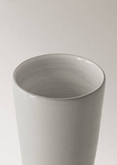 Tall terracotta vase — Ecru 2