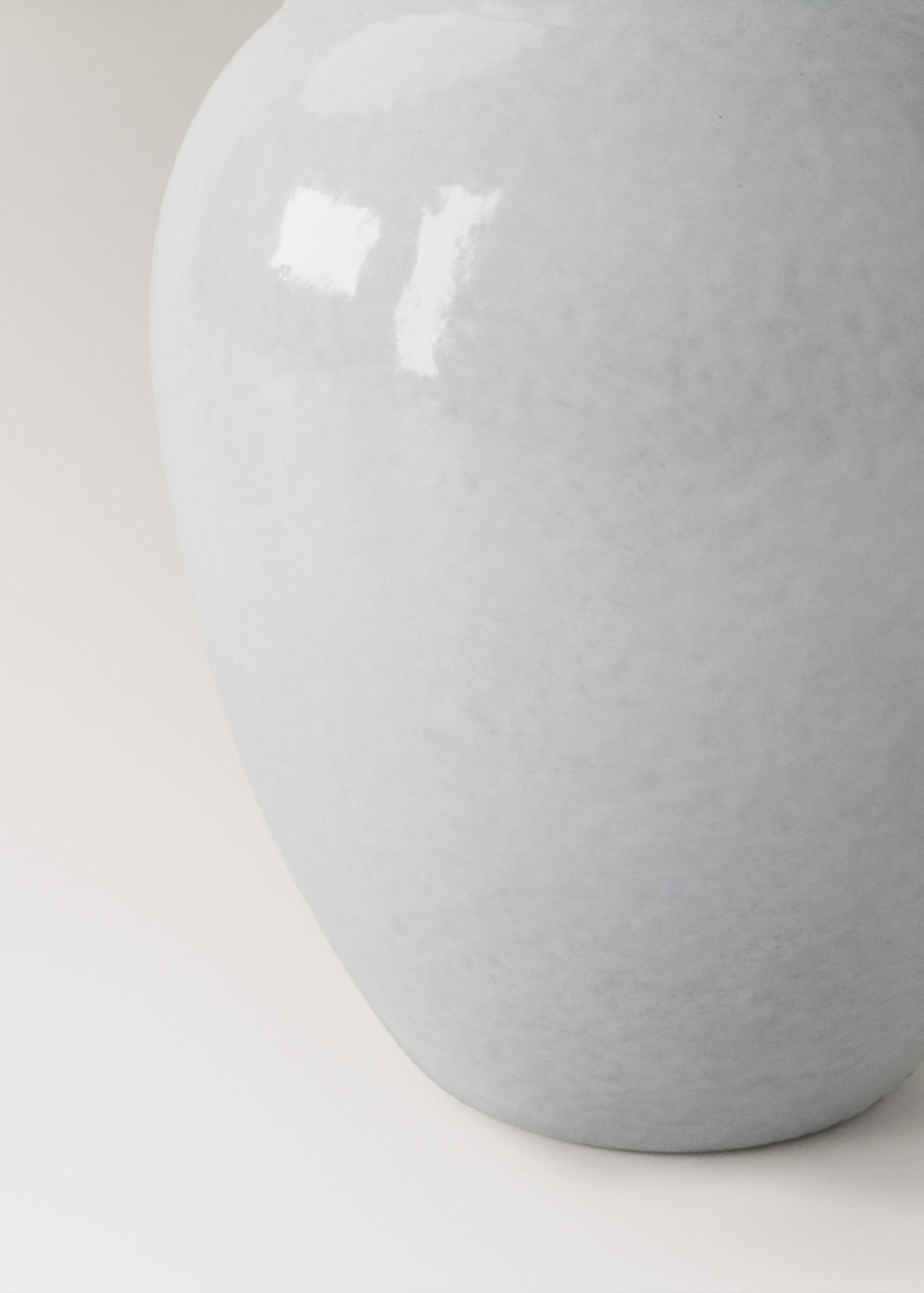 Gloss finish ceramic vase - Details of the article 2