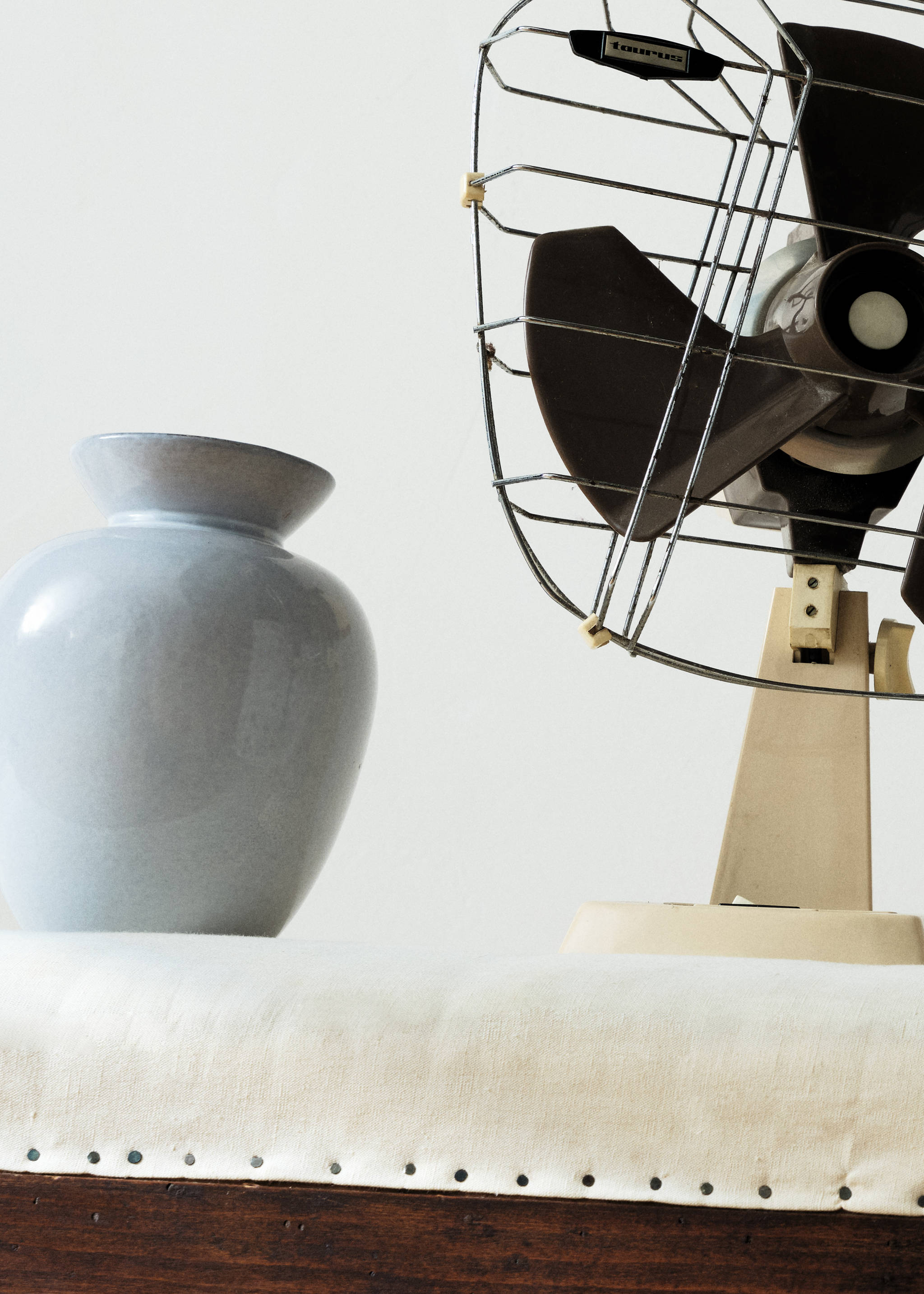 Gloss finish ceramic vase - Details of the article 5