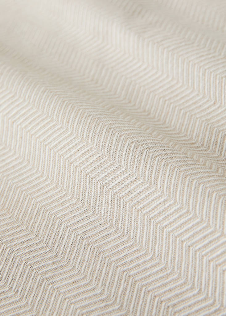 Resin-coated cotton tablecloth with overlock stitching for 2 to 4 people — Medium Brown