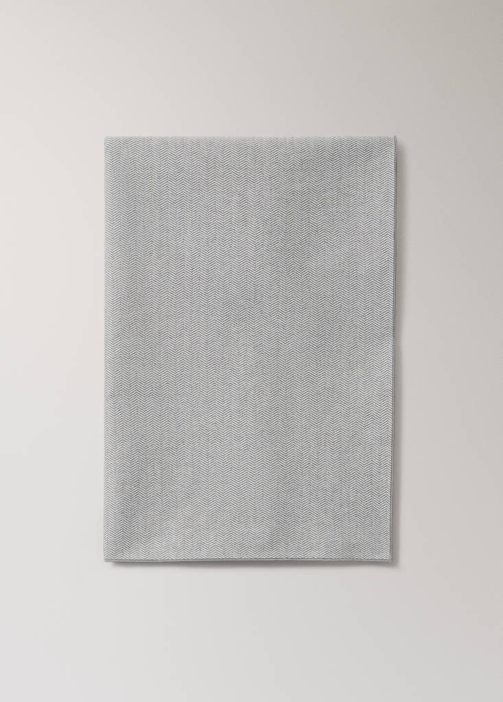 Resin-coated cotton tablecloth with overlock stitching for 2 to 4 people — Dark Grey