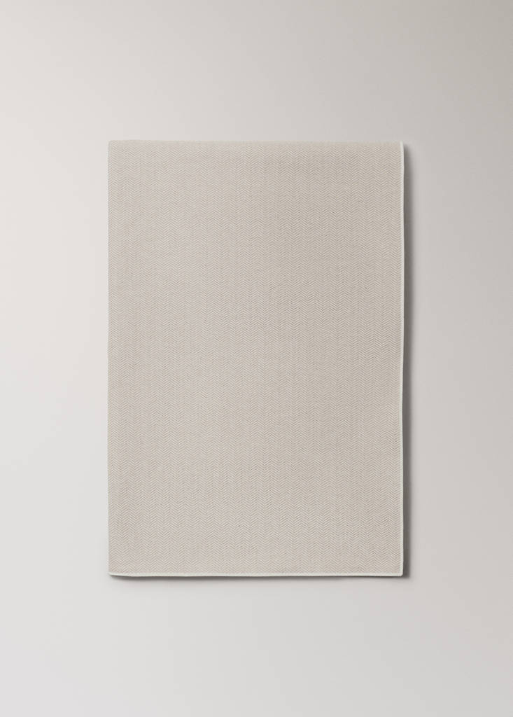 Resin-coated cotton tablecloth with overlock stitching for 2 to 4 people — Light/Pastel Brown