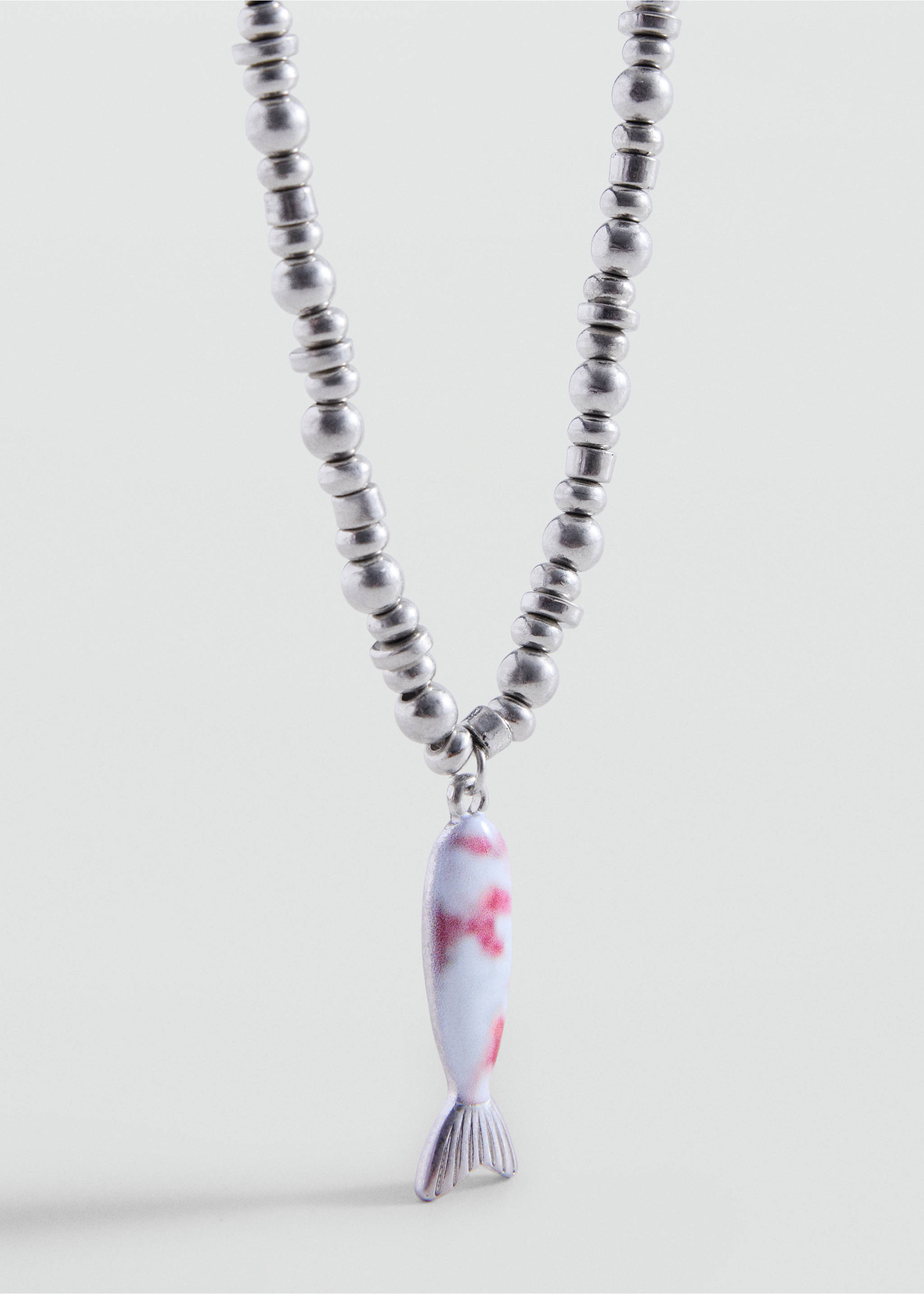Metallic collar with charm detail - Medium plane, Silver. Ref: 37011541-00.