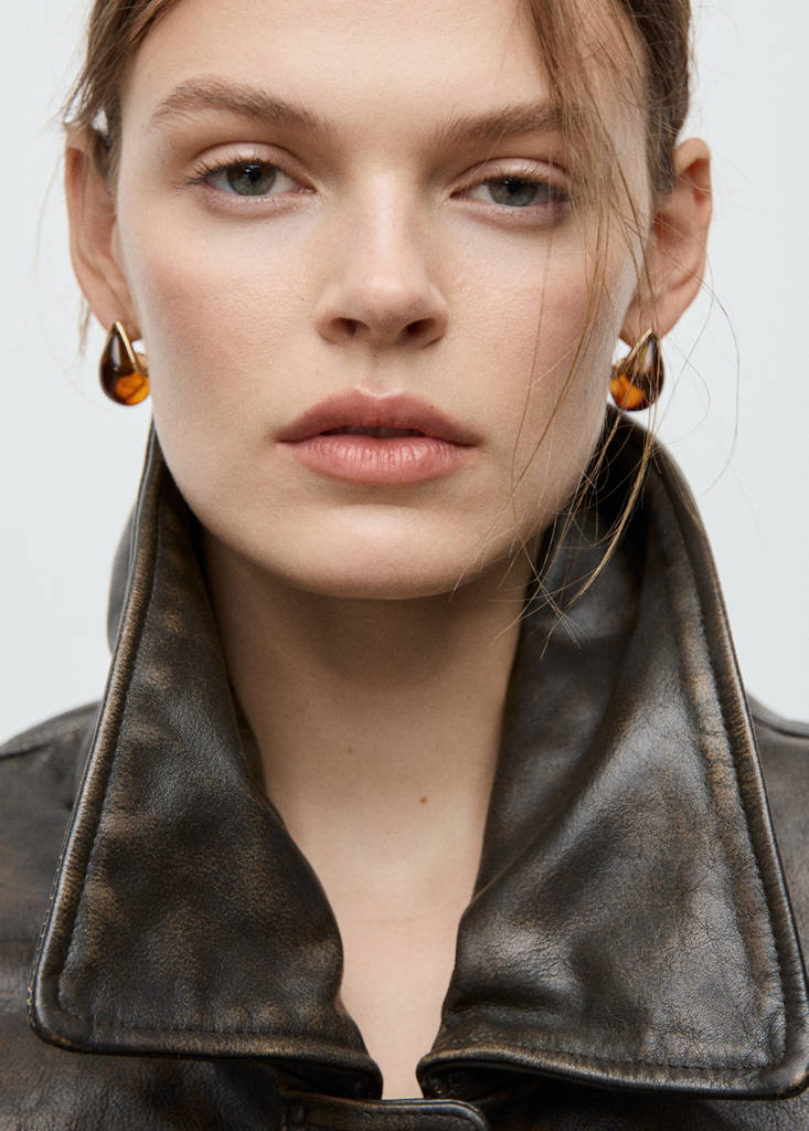 Resin drop earrings — Gold