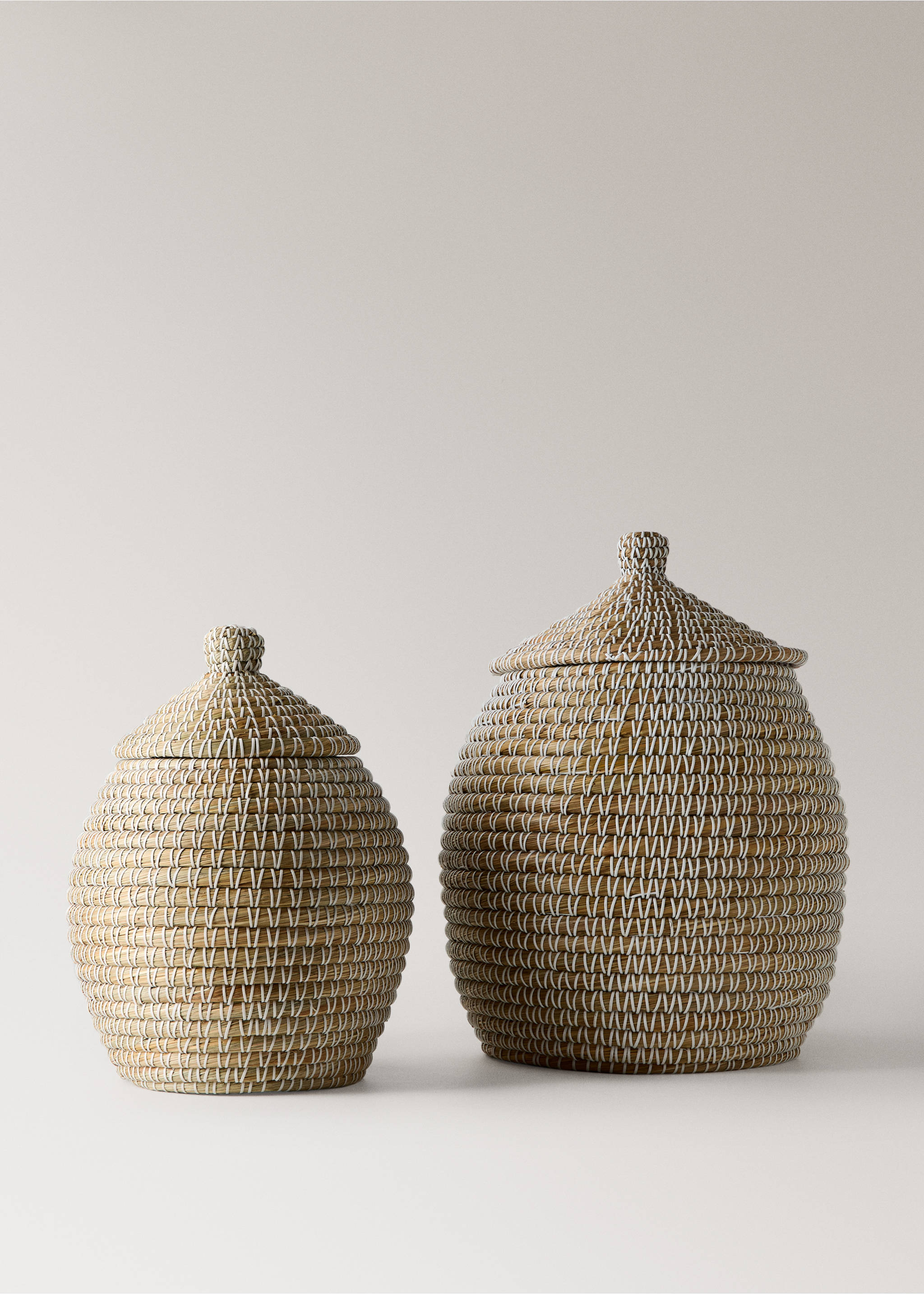 Medium oval natural fibre basket - Details of the article 3, White. Ref: 37012011-00.