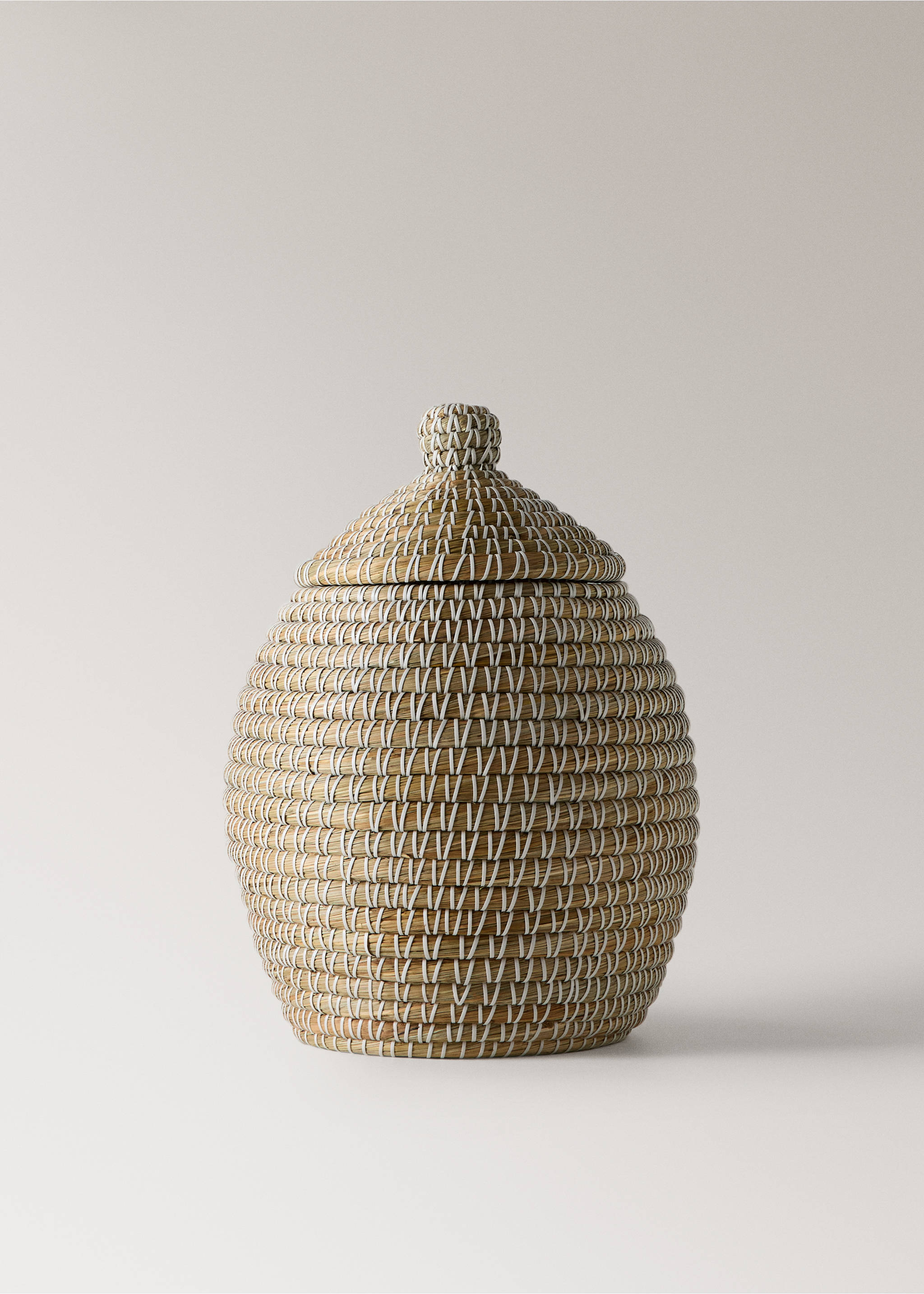 Medium oval natural fibre basket - Article without model, White. Ref: 37012011-00.