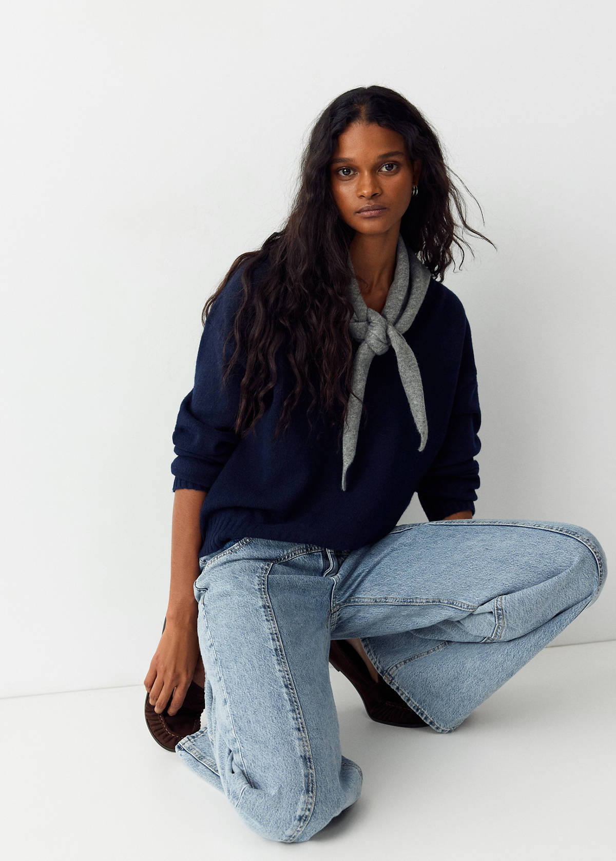 Straight-leg jeans with stitching detail — Medium Blue