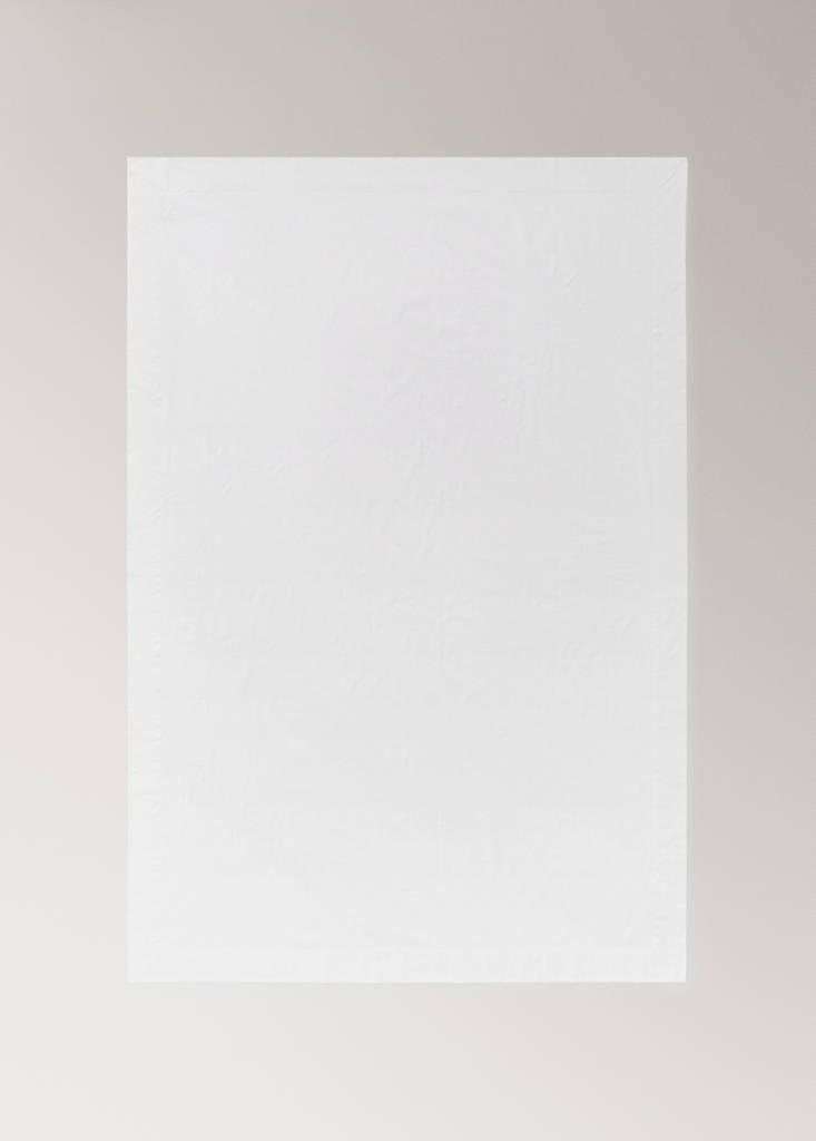 Round cotton hemstitch tablecloth for 8 to 10 people — White