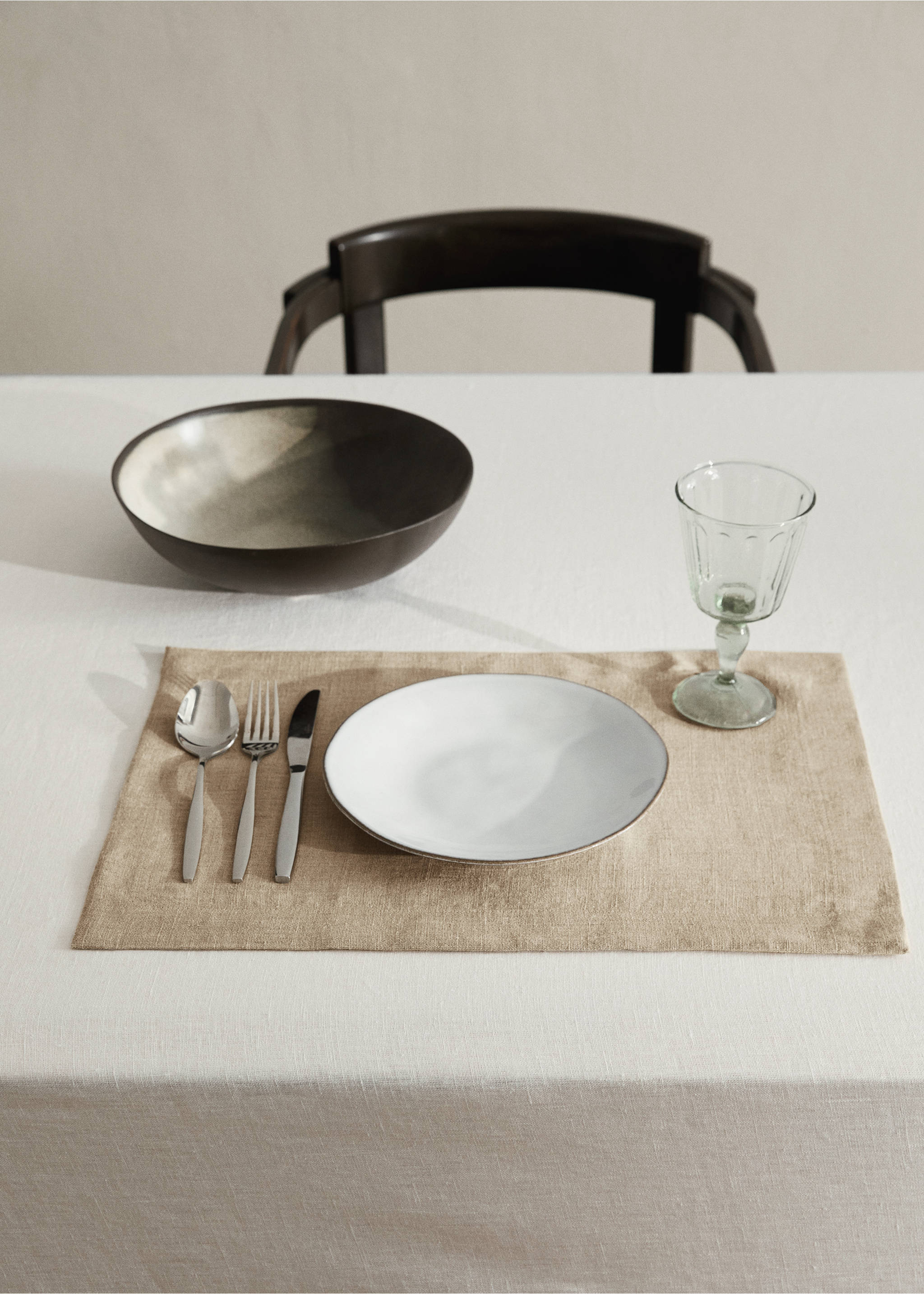 Linen placemat - General plane, Sand. Ref: 37012558-00.