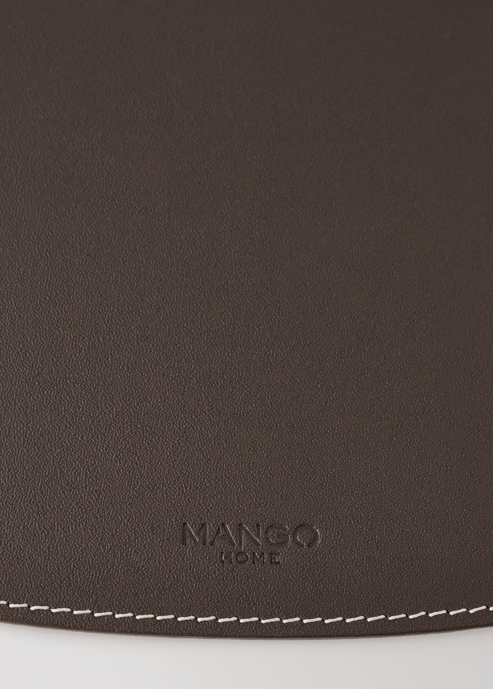 Leather placemat - Details of the article 1