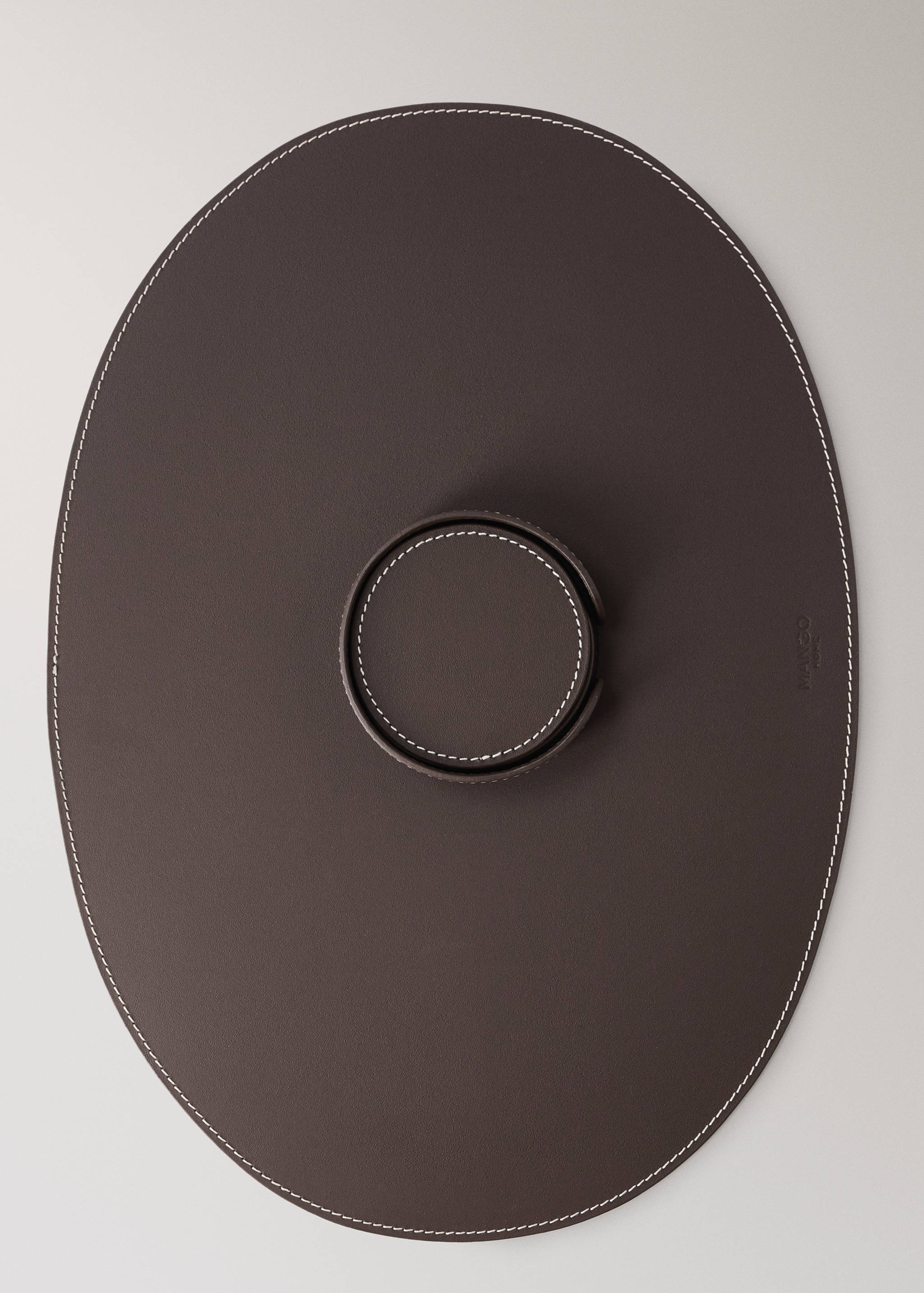 Leather placemat - Details of the article 3