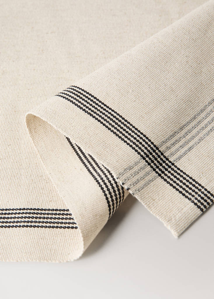 Single striped cotton placemat — Ecru