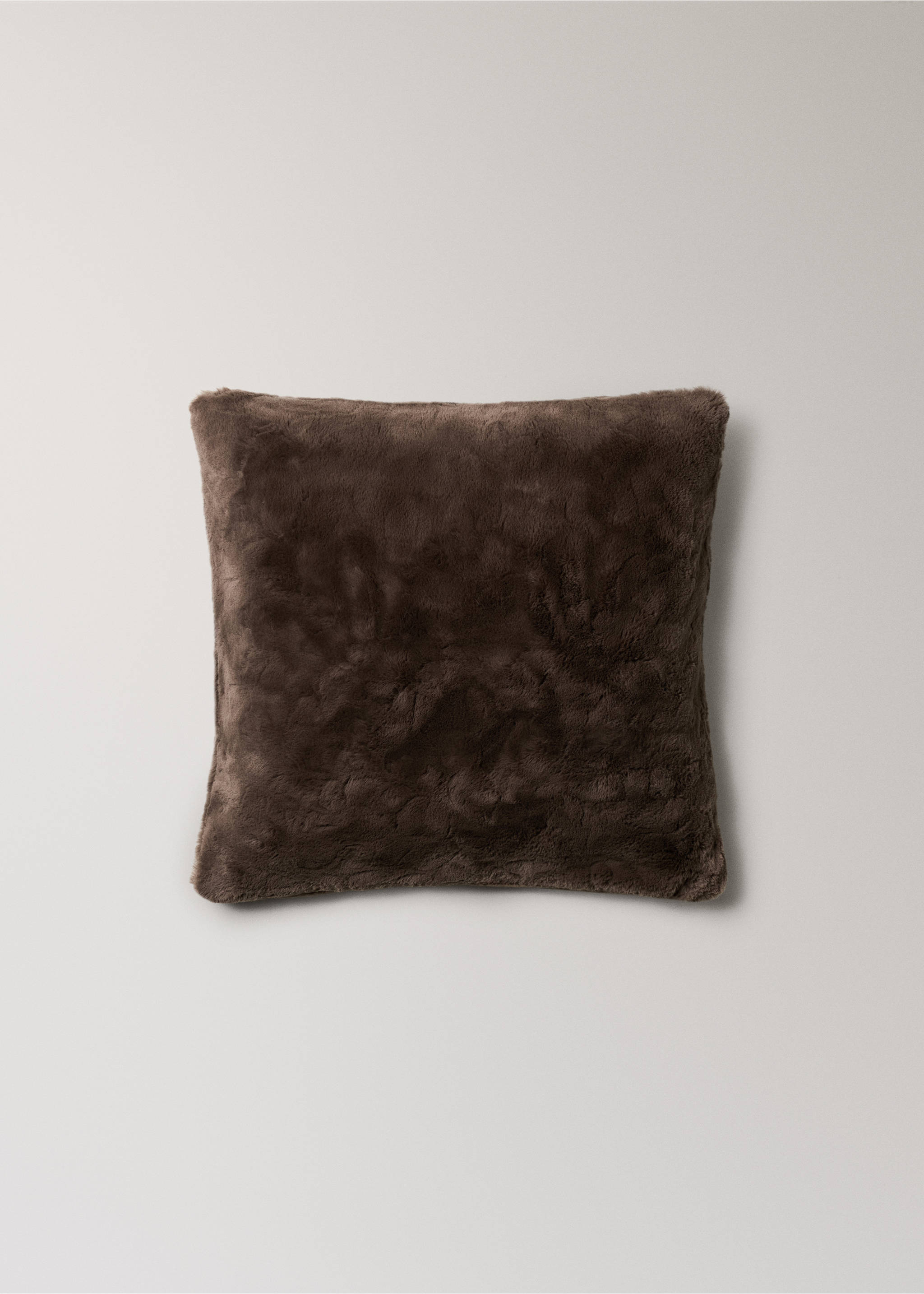 Faux fur cushion cover 50x50 cm - Article without model, Chocolate. Ref: 37012563-00.