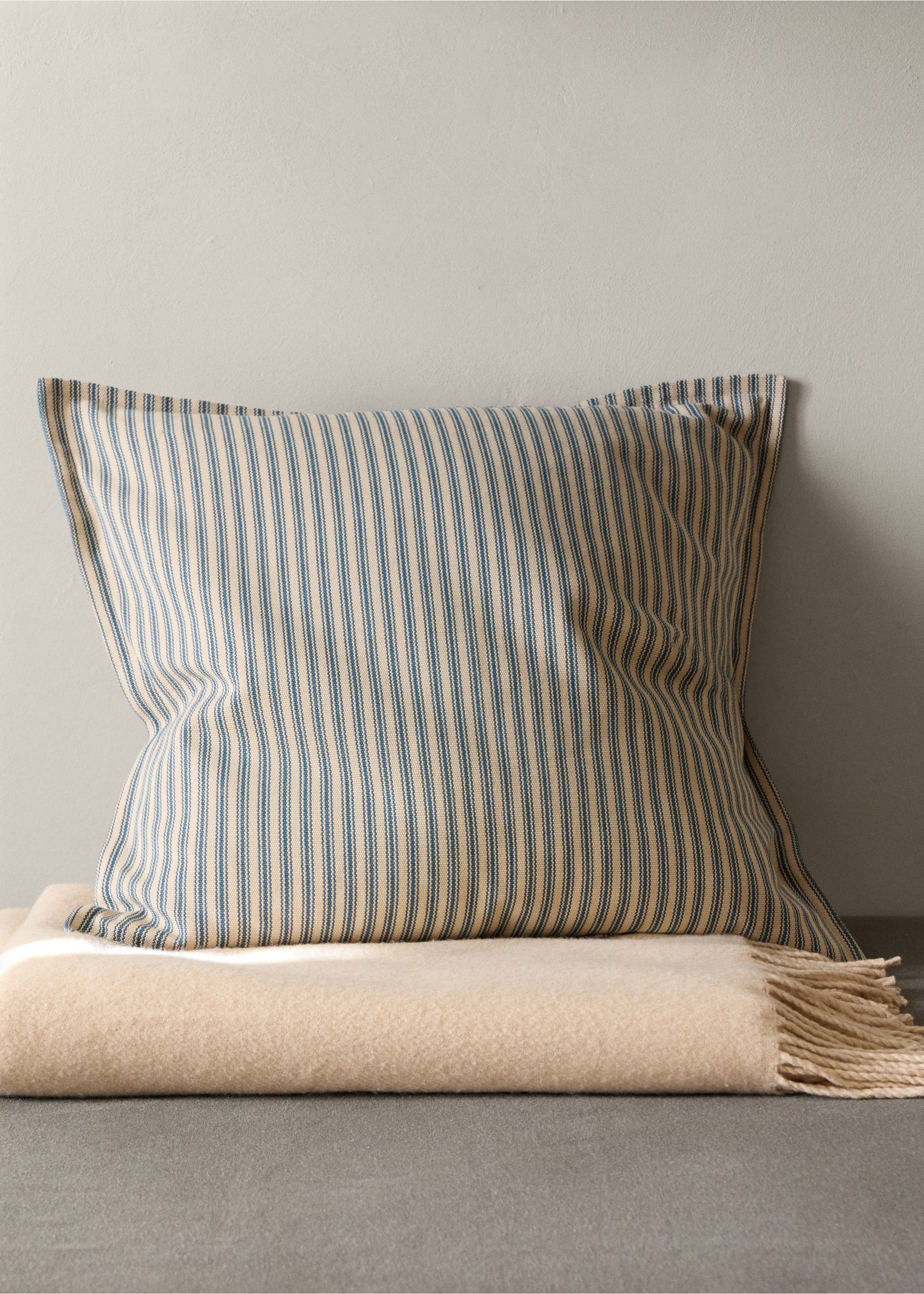 Multicolor woven striped cushion cover - General plane, Blue. Ref: 37012567-00.