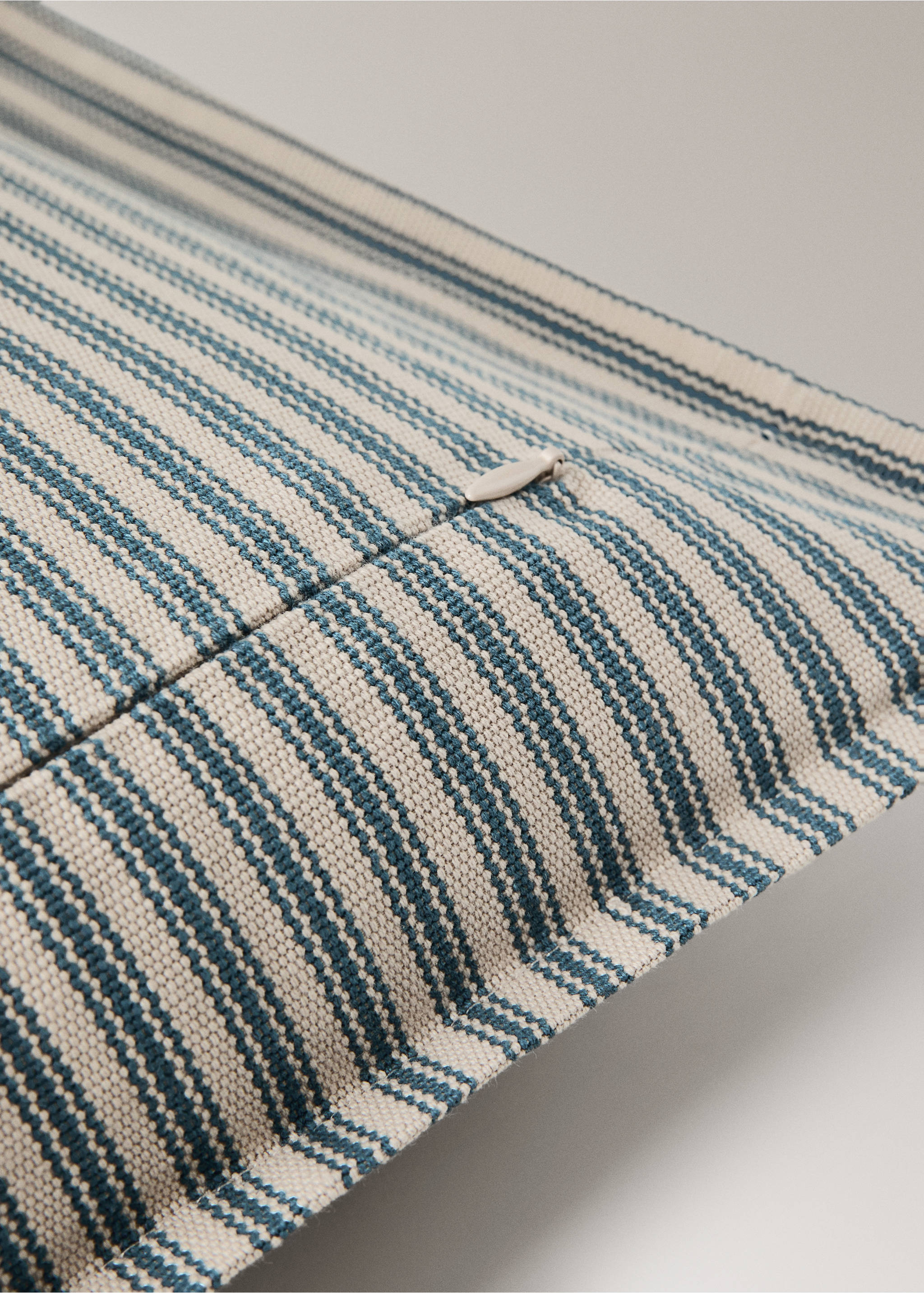 Multicolor woven striped cushion cover - Details of the article 2, Blue. Ref: 37012567-00.