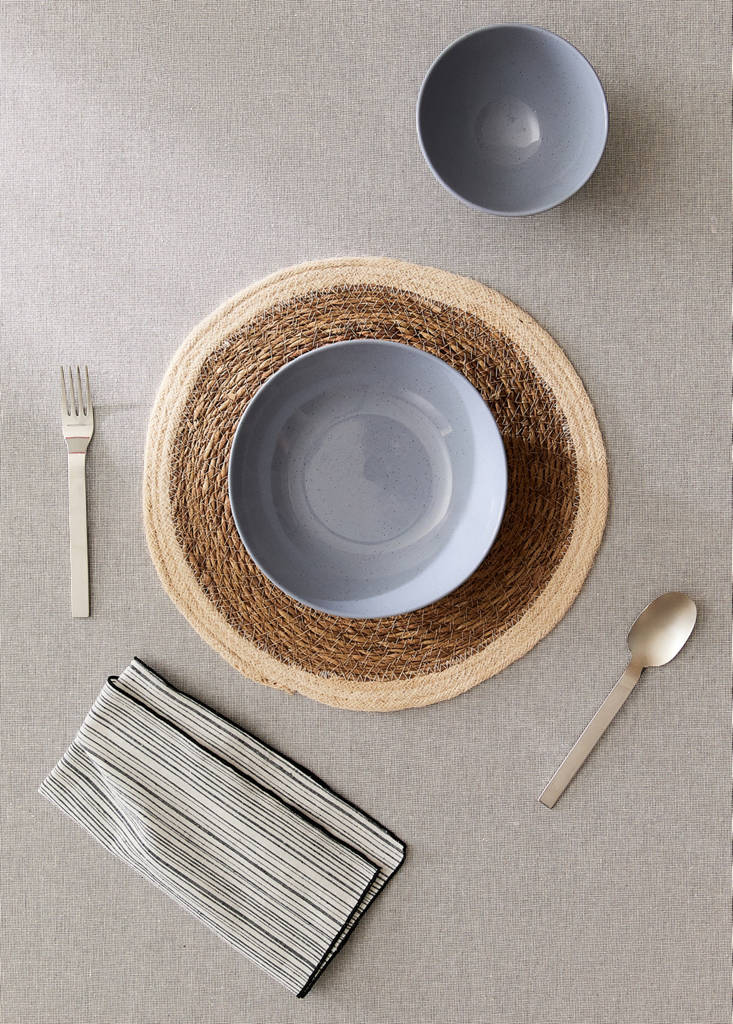 Natural fibre round tablecloth — Ecru