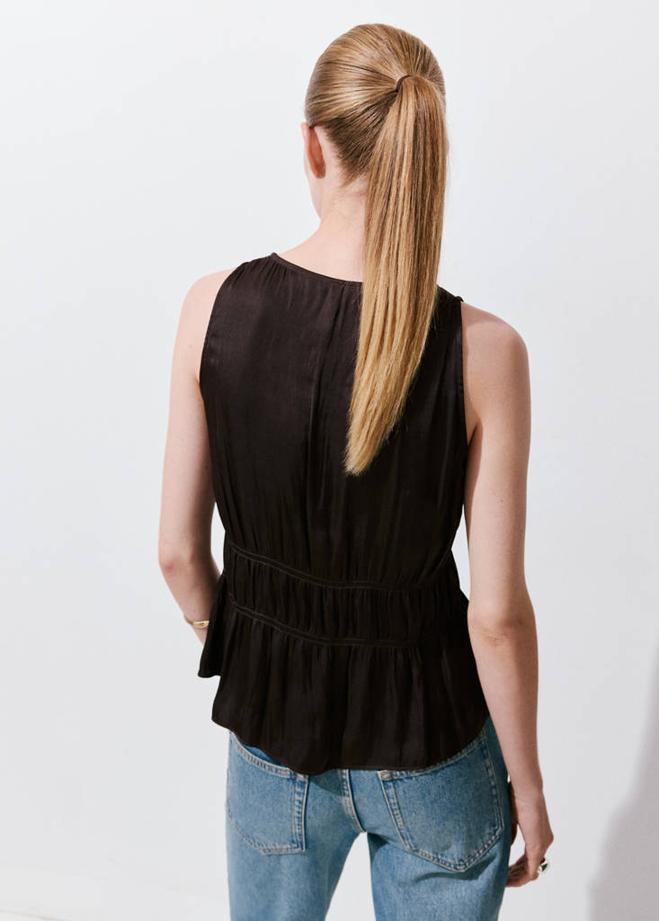 Ruched V-neck top — Brown