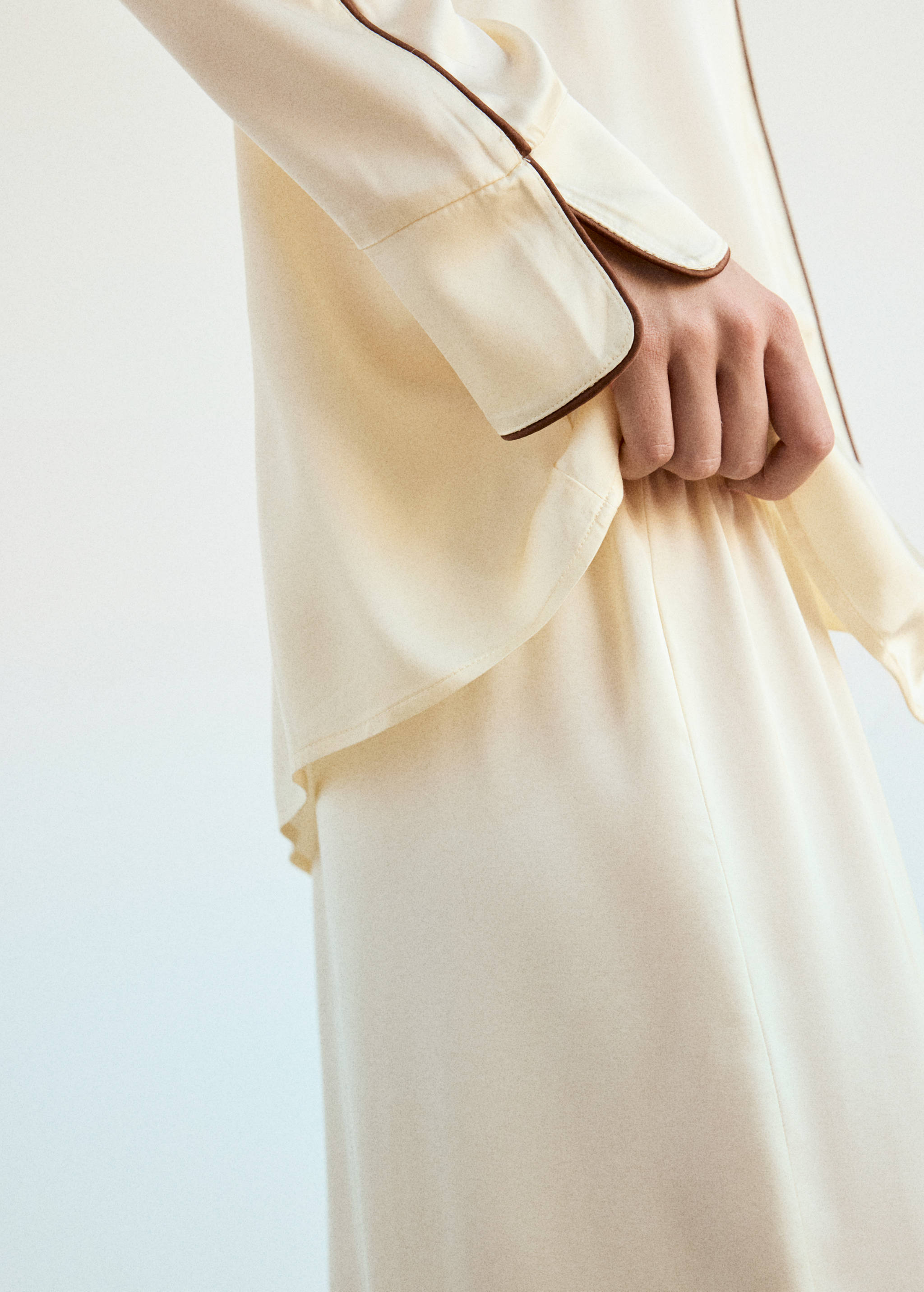 Satin viscose shirt with contrast pipping - Details of the article 1