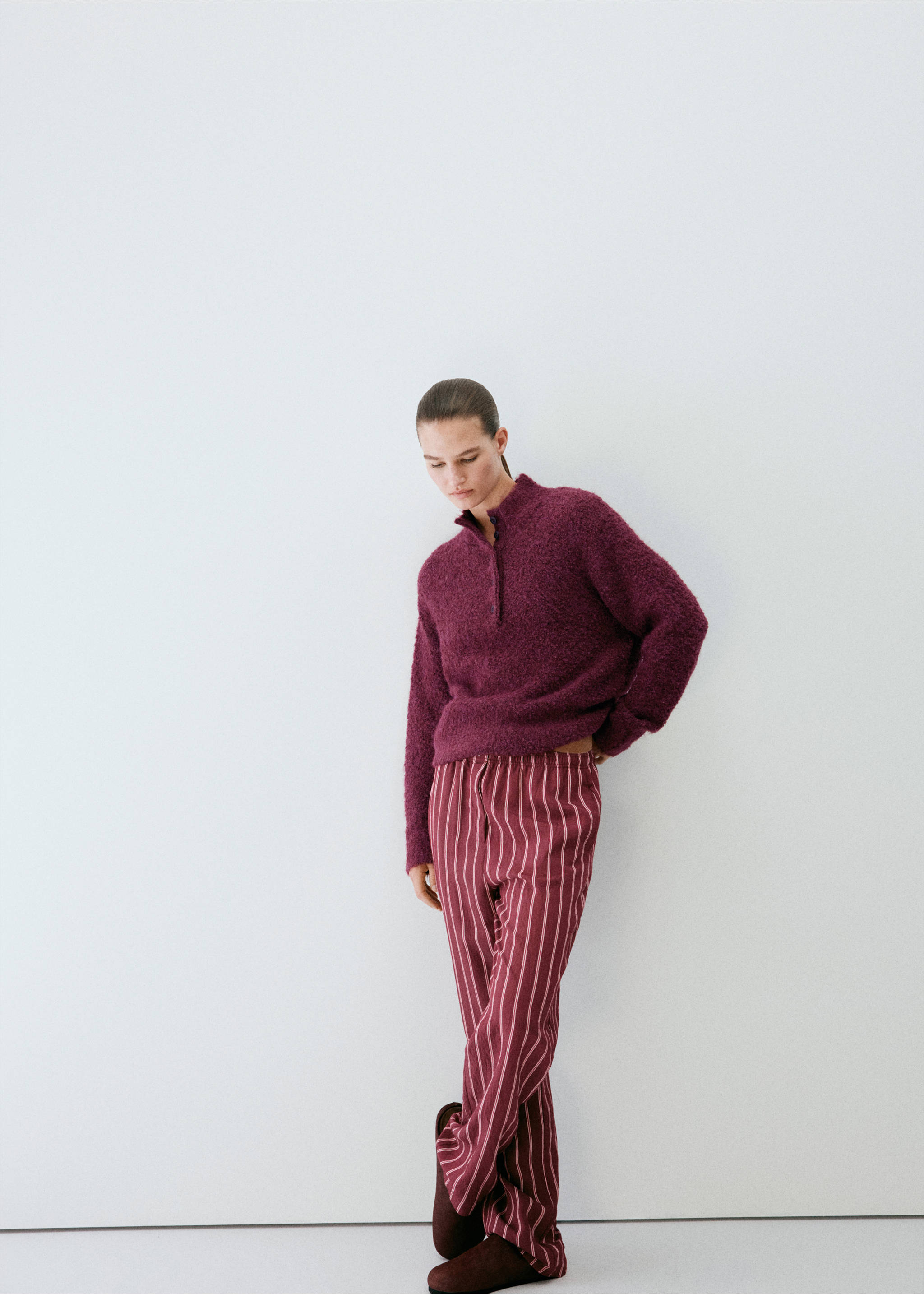 Bouclé wool sweater - Details of the article 3, Burgundy. Ref: 37012928-00.