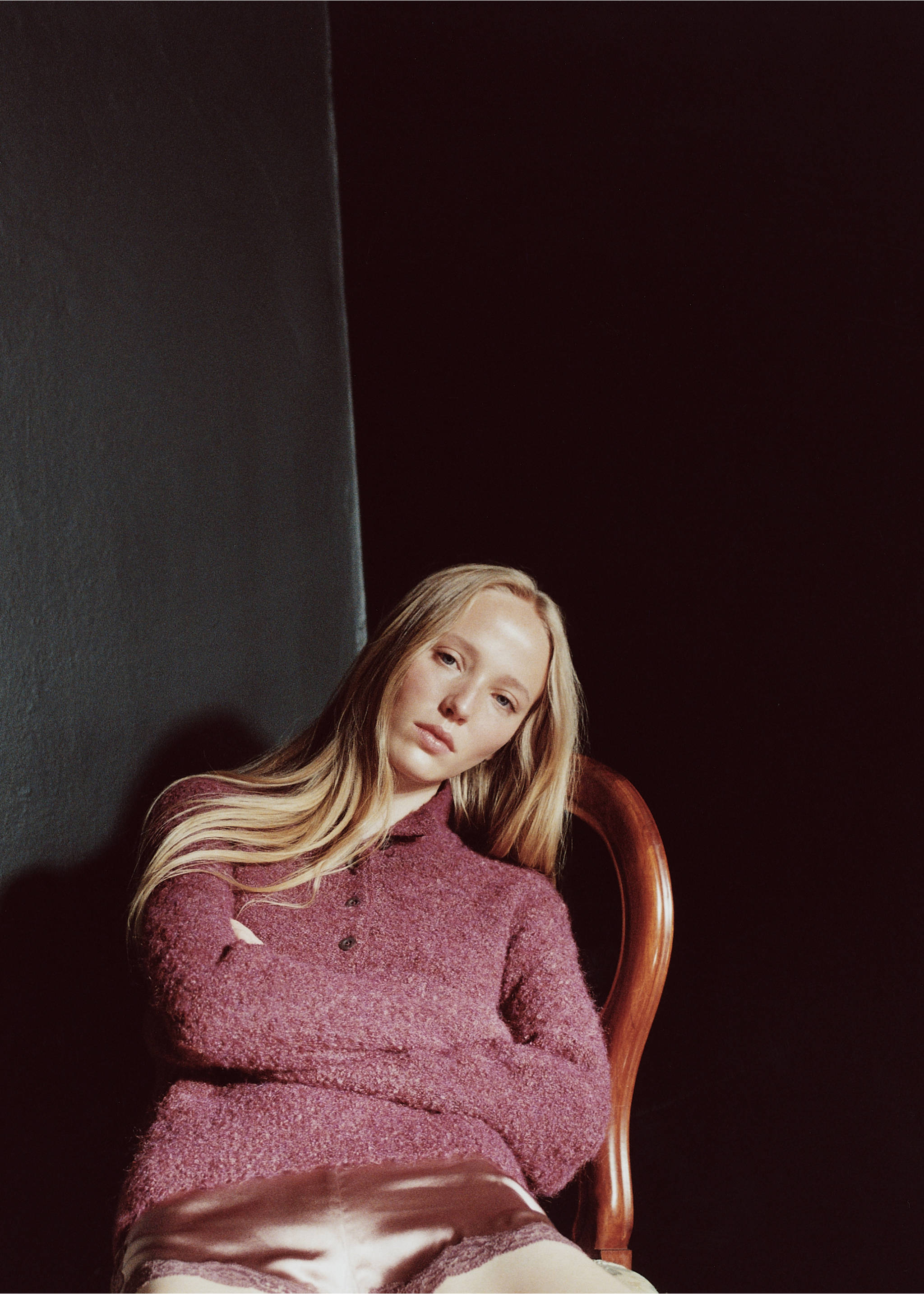 Perkins-neck bouclé sweater - Details of the article 5, Burgundy. Ref: 37012928-00.