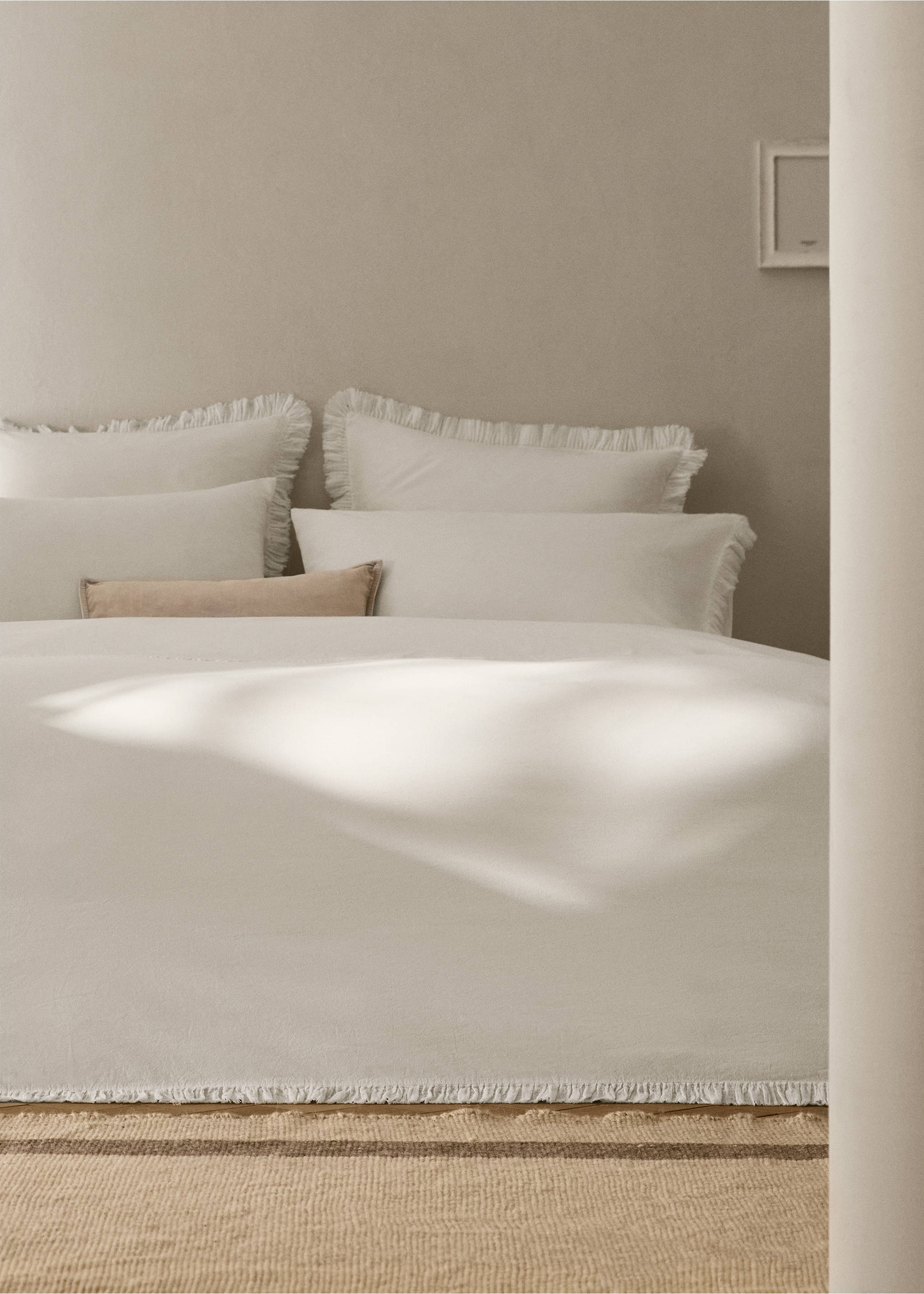 Washed cotton duvet cover with frayed gauze frill for 150/160 cm bed - General plane, Ecru. Ref: 37012933-00.