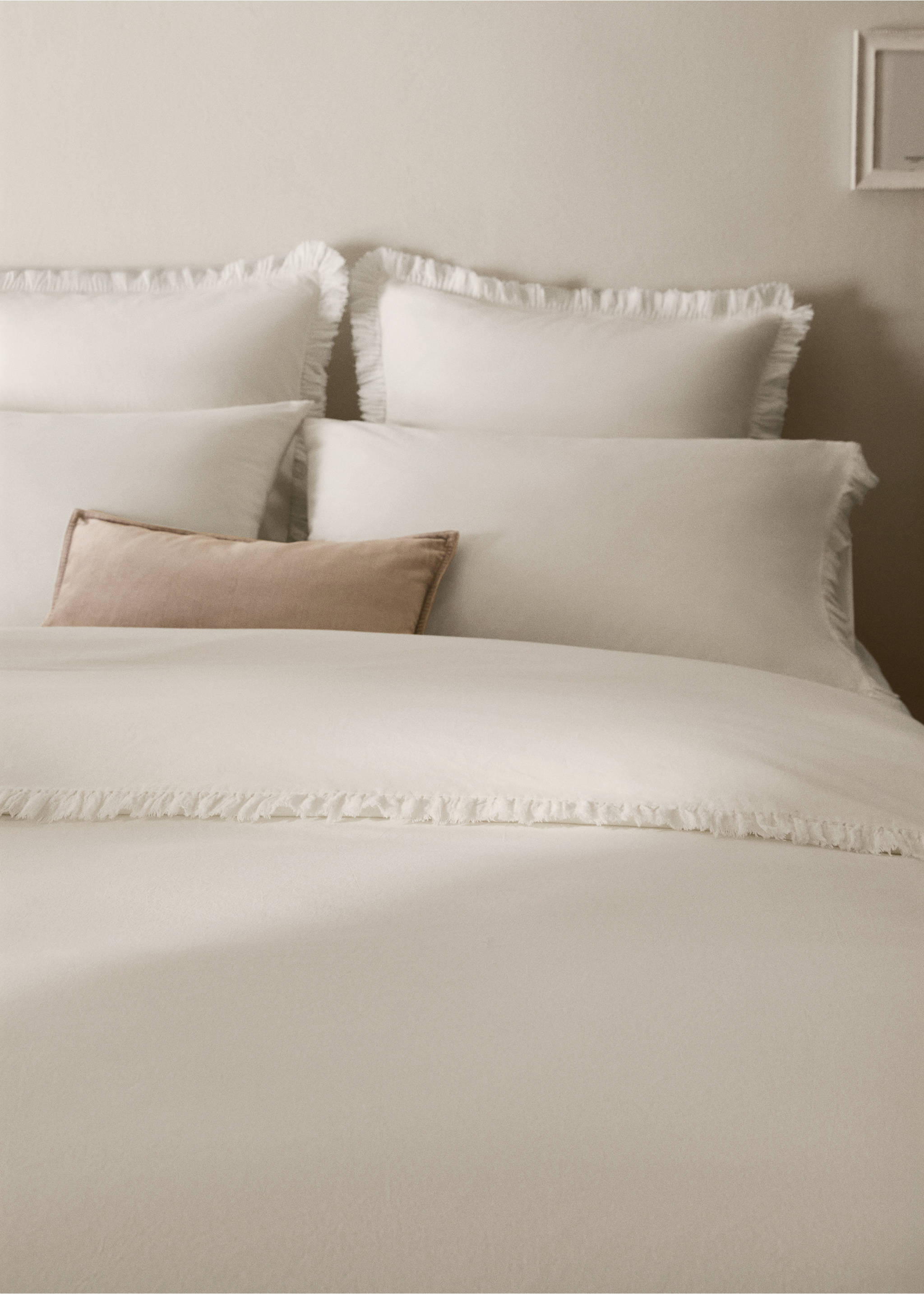 Washed cotton duvet cover with frayed gauze frill for 150/160 cm bed - Details of the article 7, Ecru. Ref: 37012933-00.