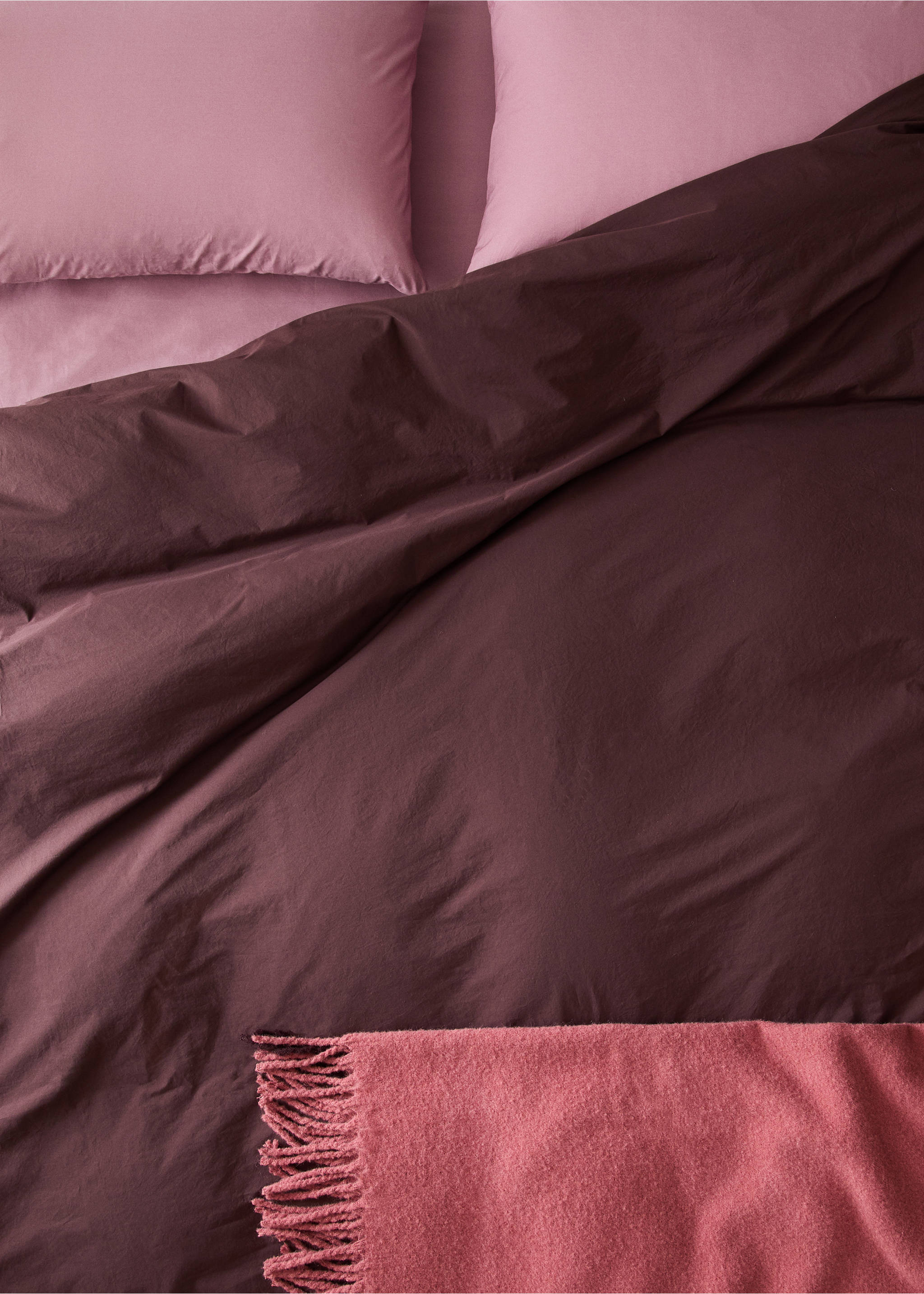 100% cotton percale garment-dyed duvet cover for 150/160 cm bed - Details of the article 7, Burgundy. Ref: 37012949-00.