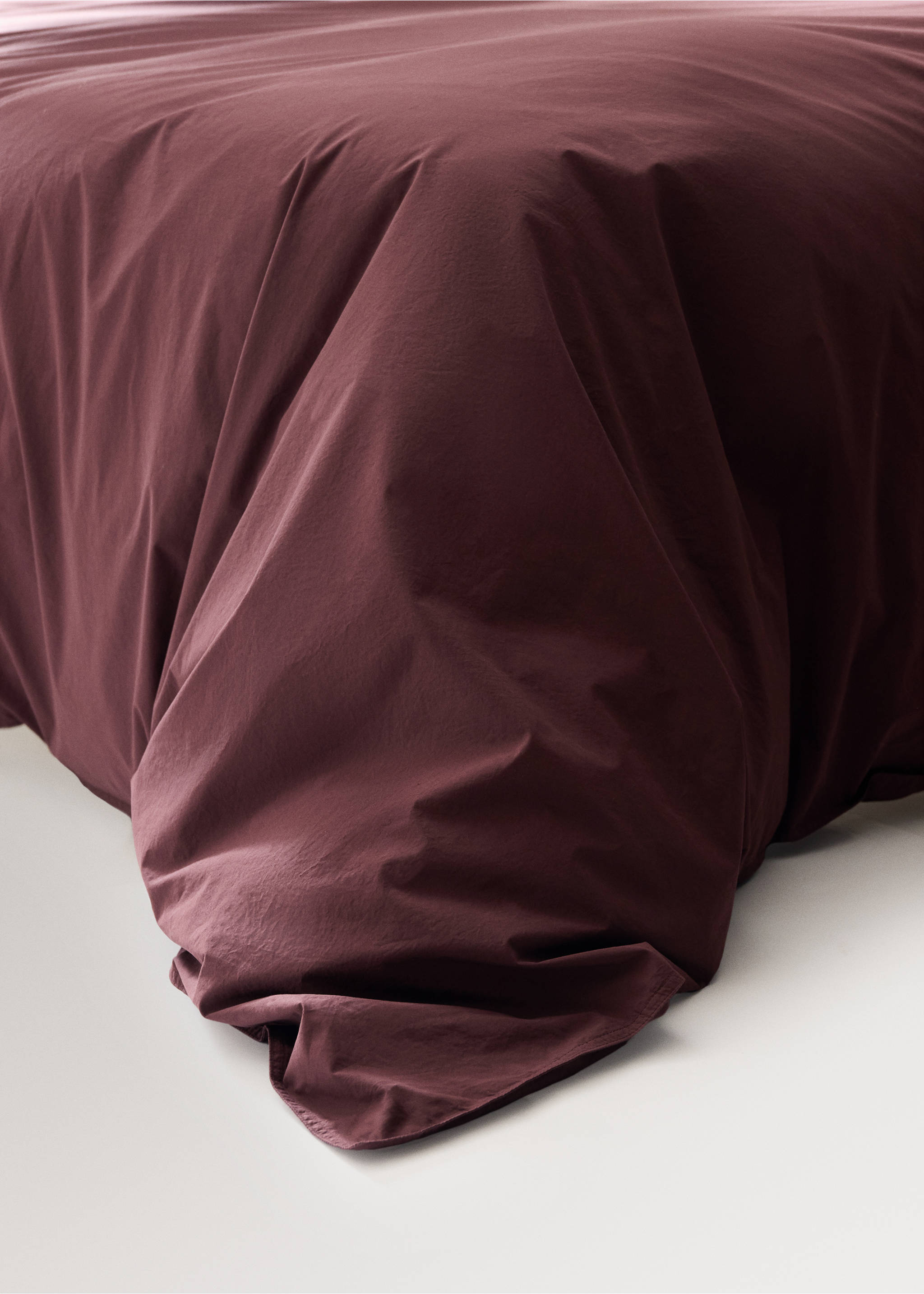 100% cotton percale garment-dyed duvet cover for 150/160 cm bed - Details of the article 8, Burgundy. Ref: 37012949-00.