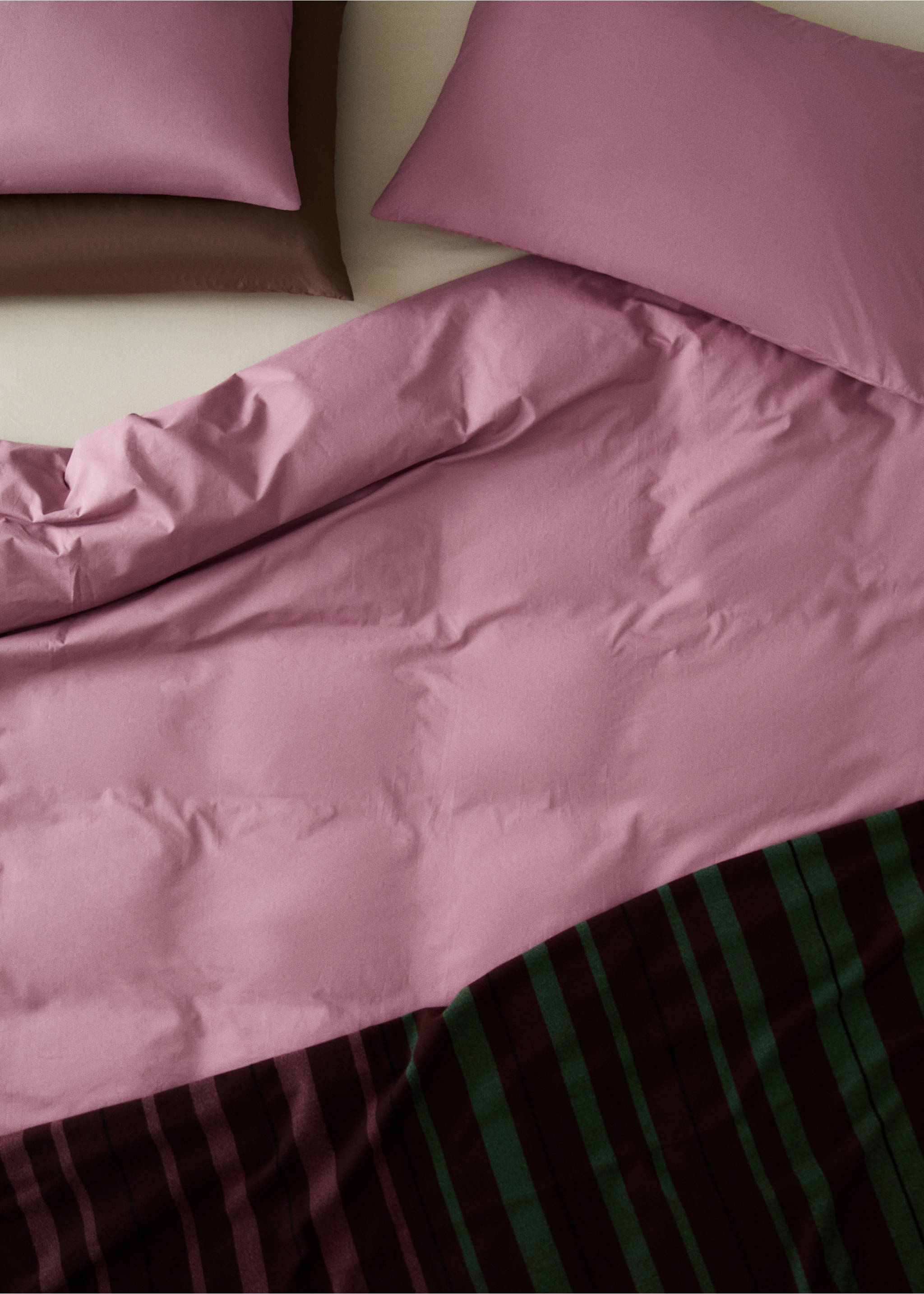 200-thread count percale cotton duvet cover for 150/160 cm bed - Details of the article 7, Wine. Ref: 37012979-00.