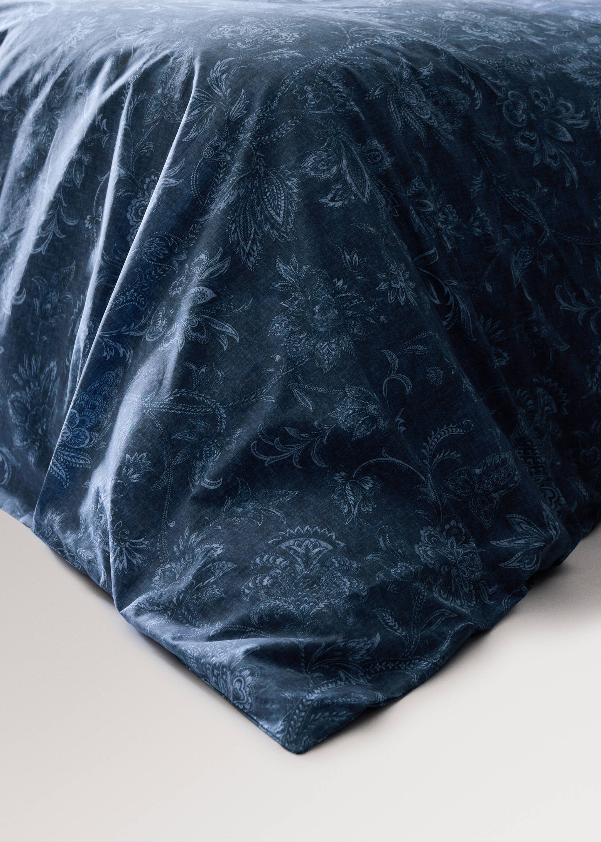 100% cotton percale duvet cover for 90 cm bed - Details of the article 8, Indigo Blue. Ref: 37012987-00.