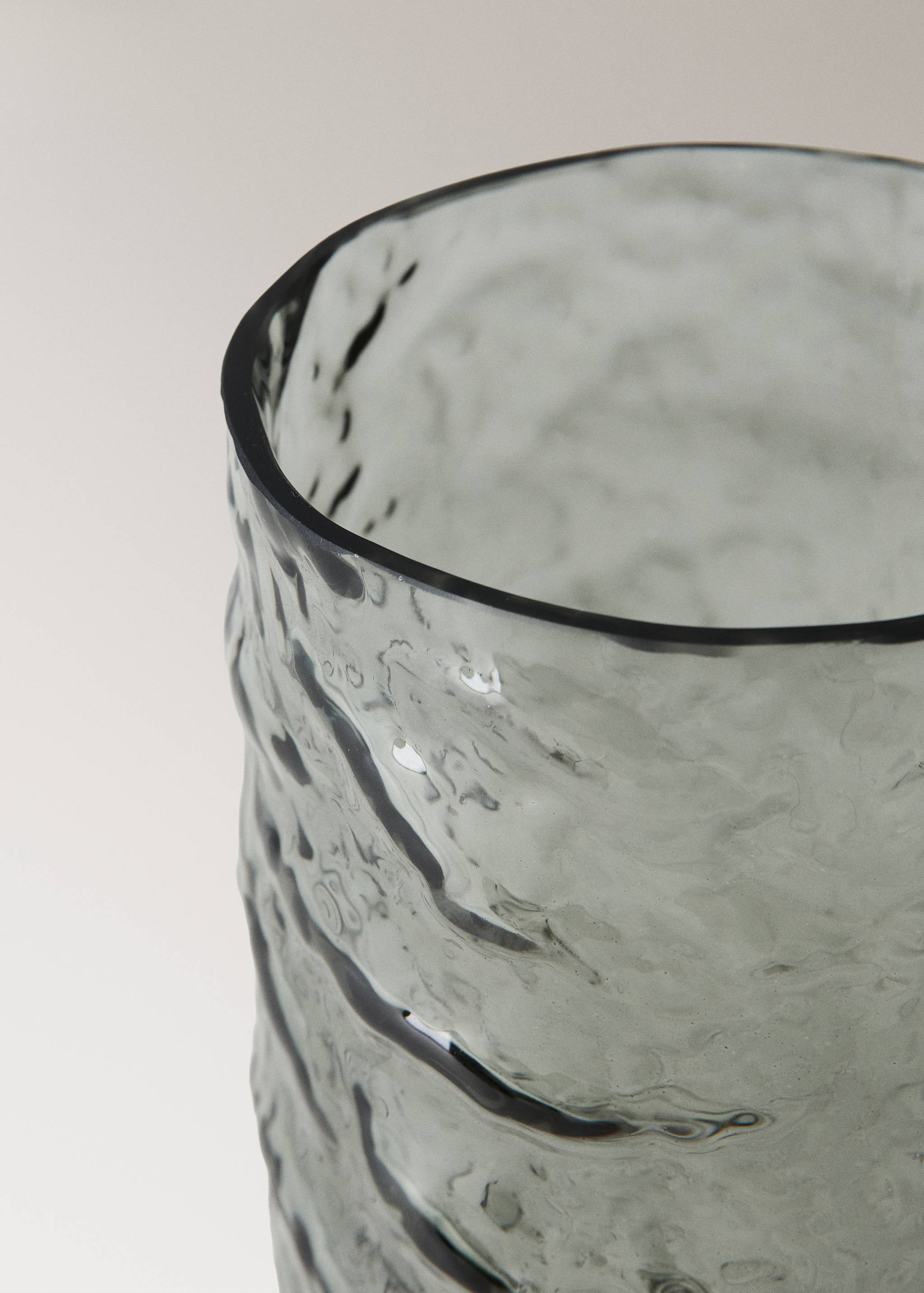 100% relief glass vase - Details of the article 1