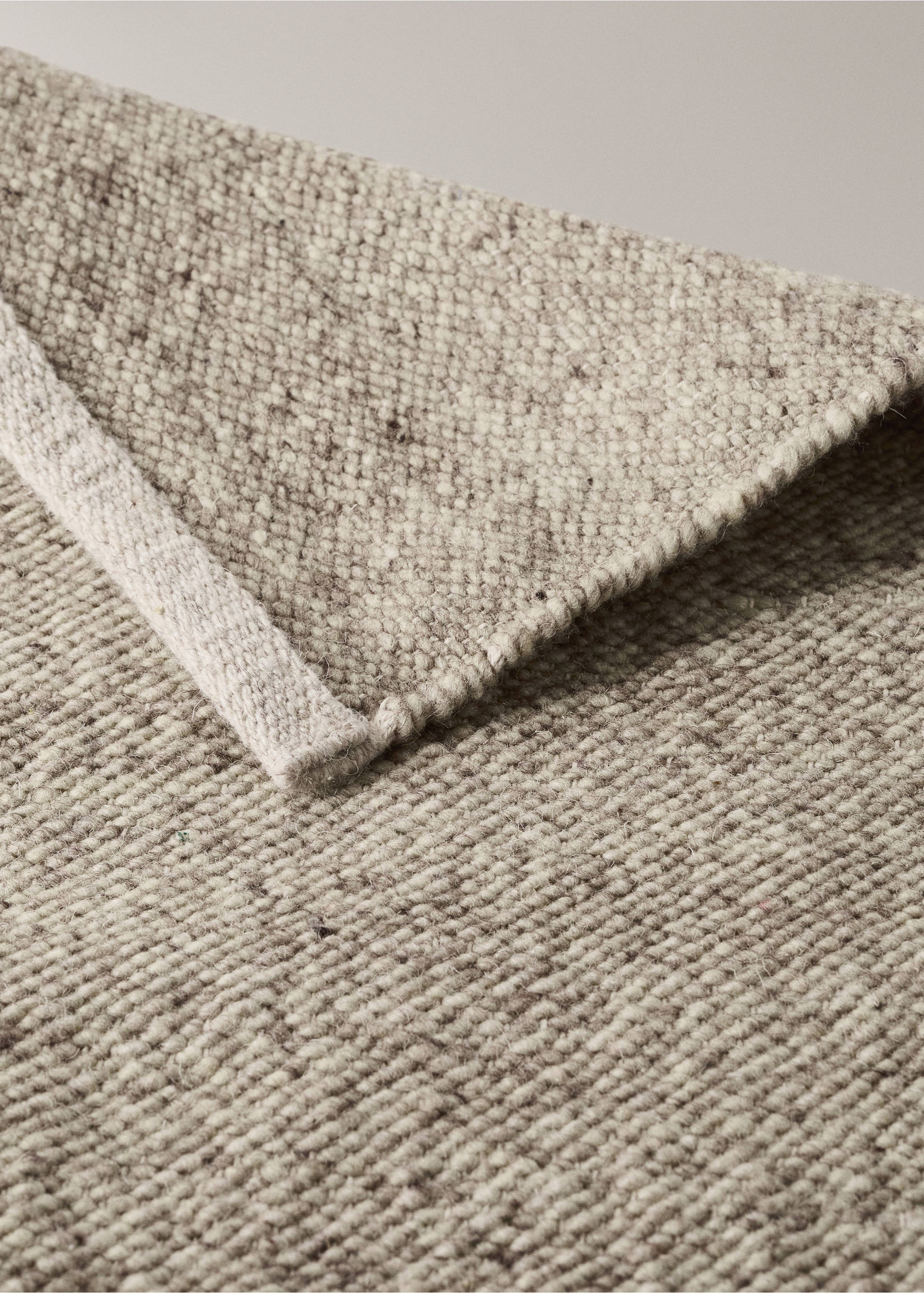 Wool and cotton carpet 200x300cm - Details of the article 3, Medium Brown. Ref: 37013280-00.