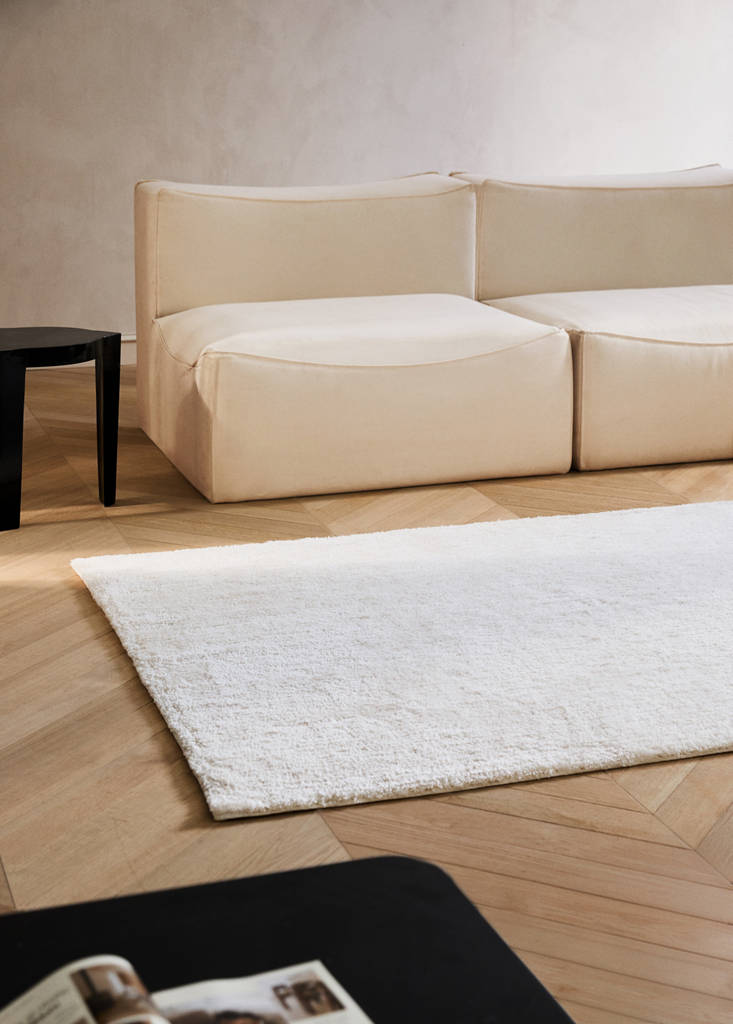 Large soft-texture rug — Off White