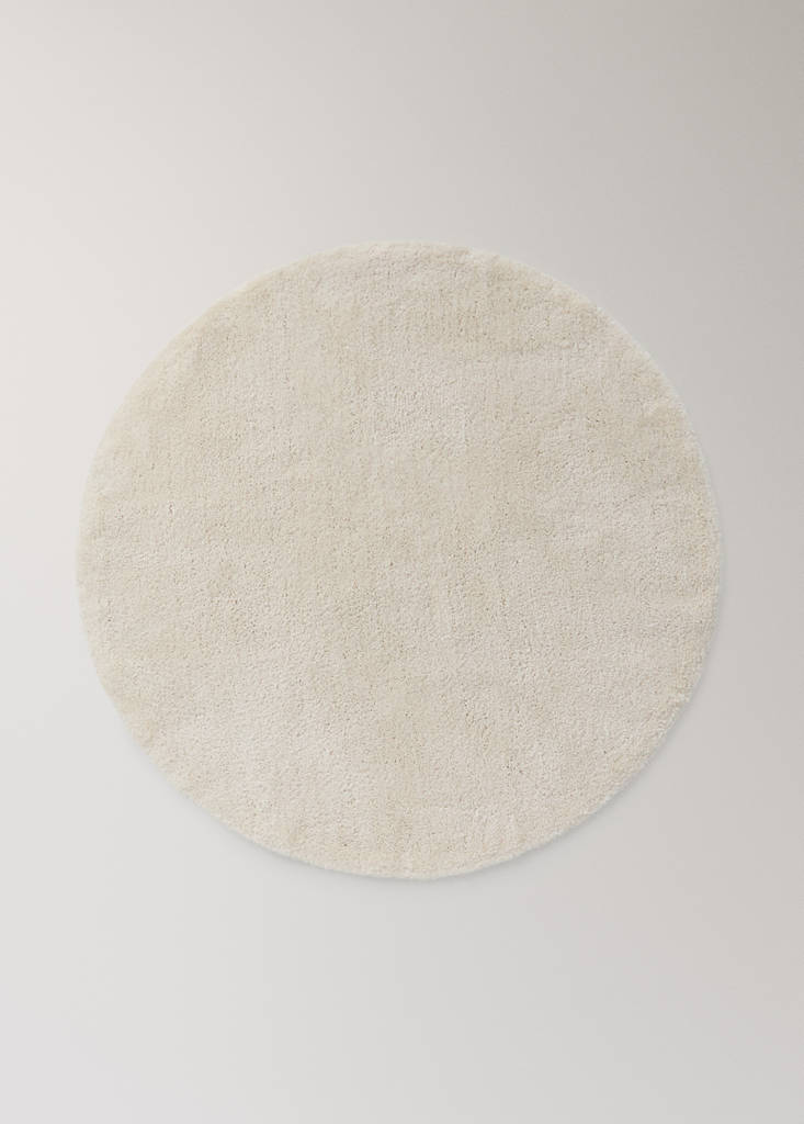 Small rug with a soft texture — Off White