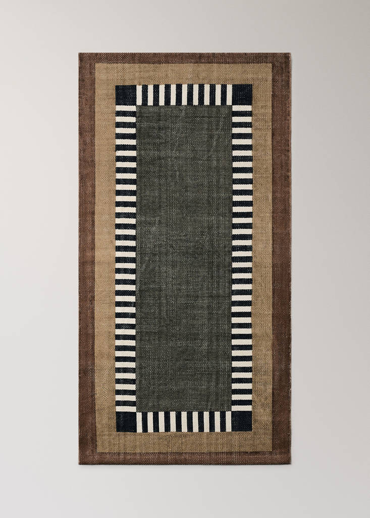 Small geometric patterned rug — Dark Green